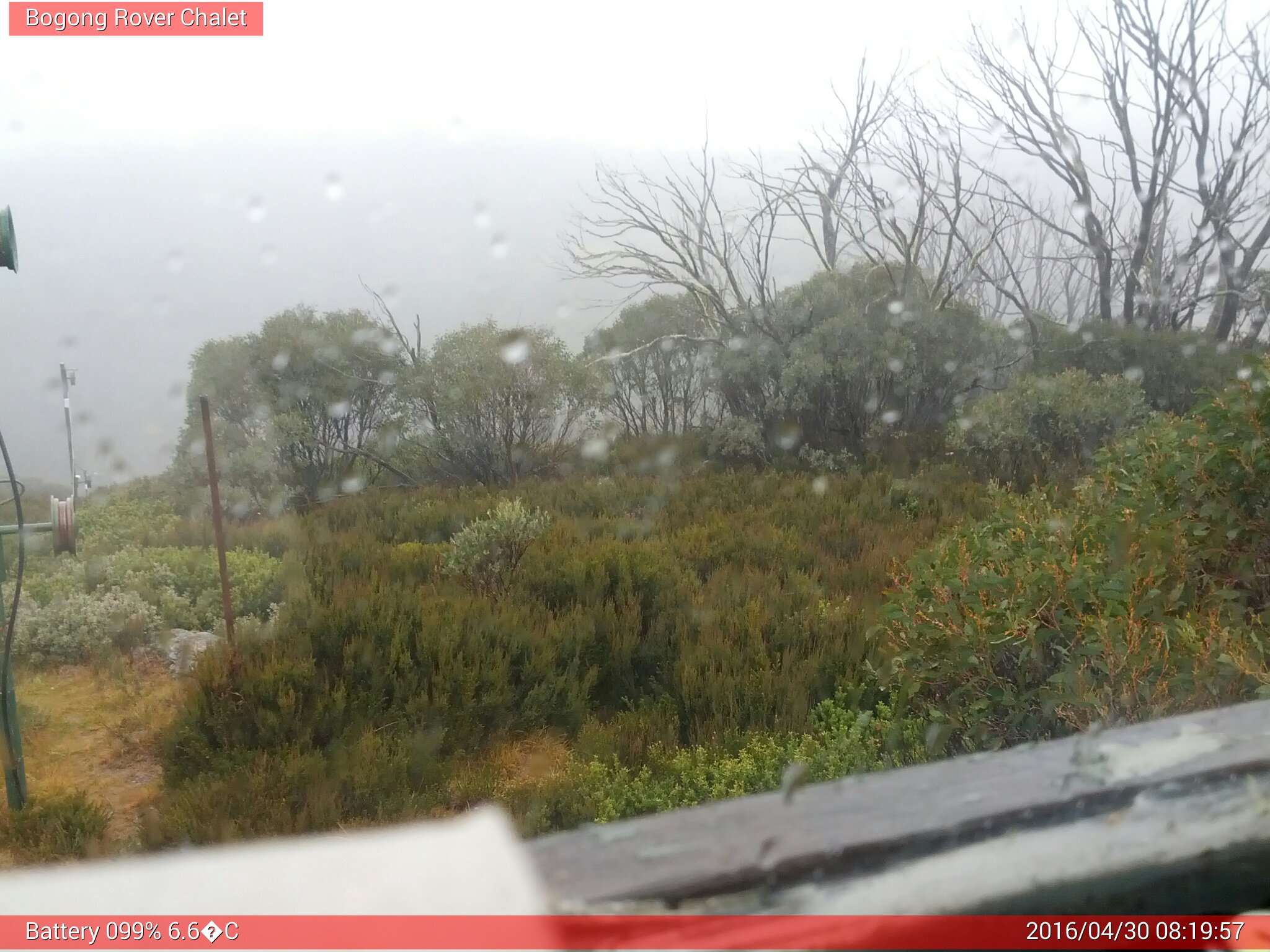 Bogong Web Cam 8:19am Saturday 30th of April 2016