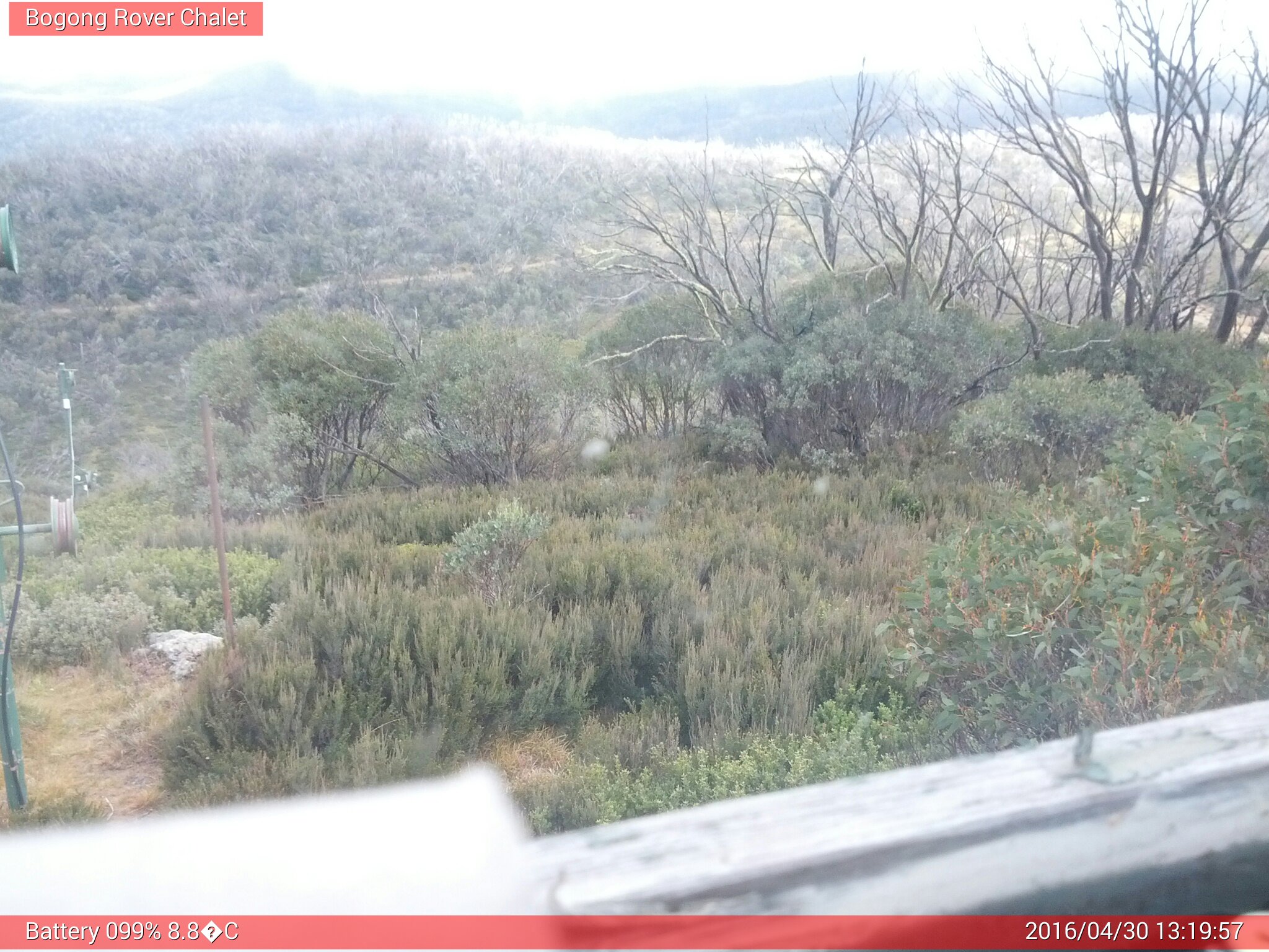 Bogong Web Cam 1:19pm Saturday 30th of April 2016