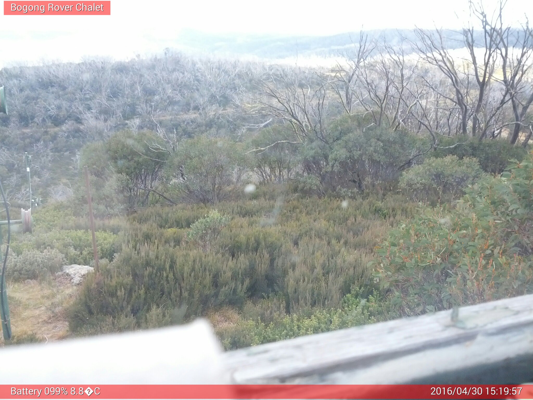 Bogong Web Cam 3:19pm Saturday 30th of April 2016