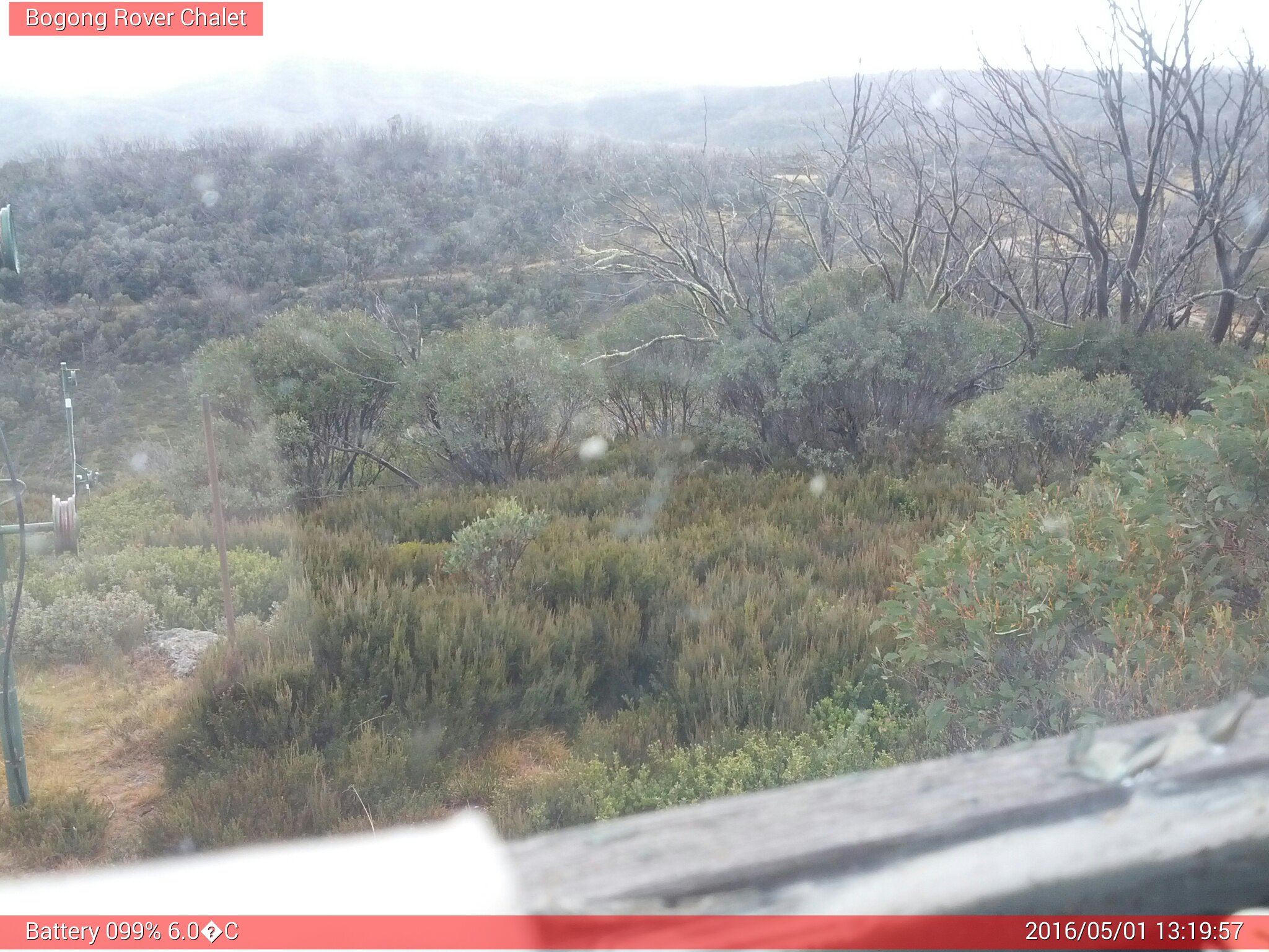 Bogong Web Cam 1:19pm Sunday 1st of May 2016