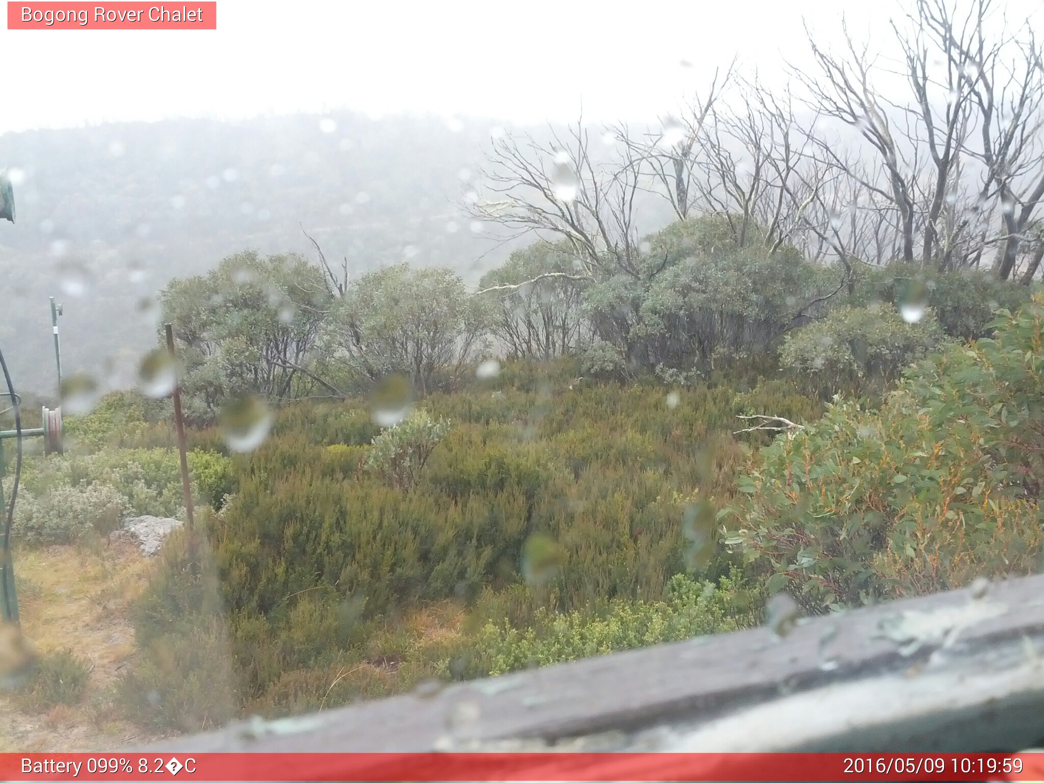 Bogong Web Cam 10:19am Monday 9th of May 2016