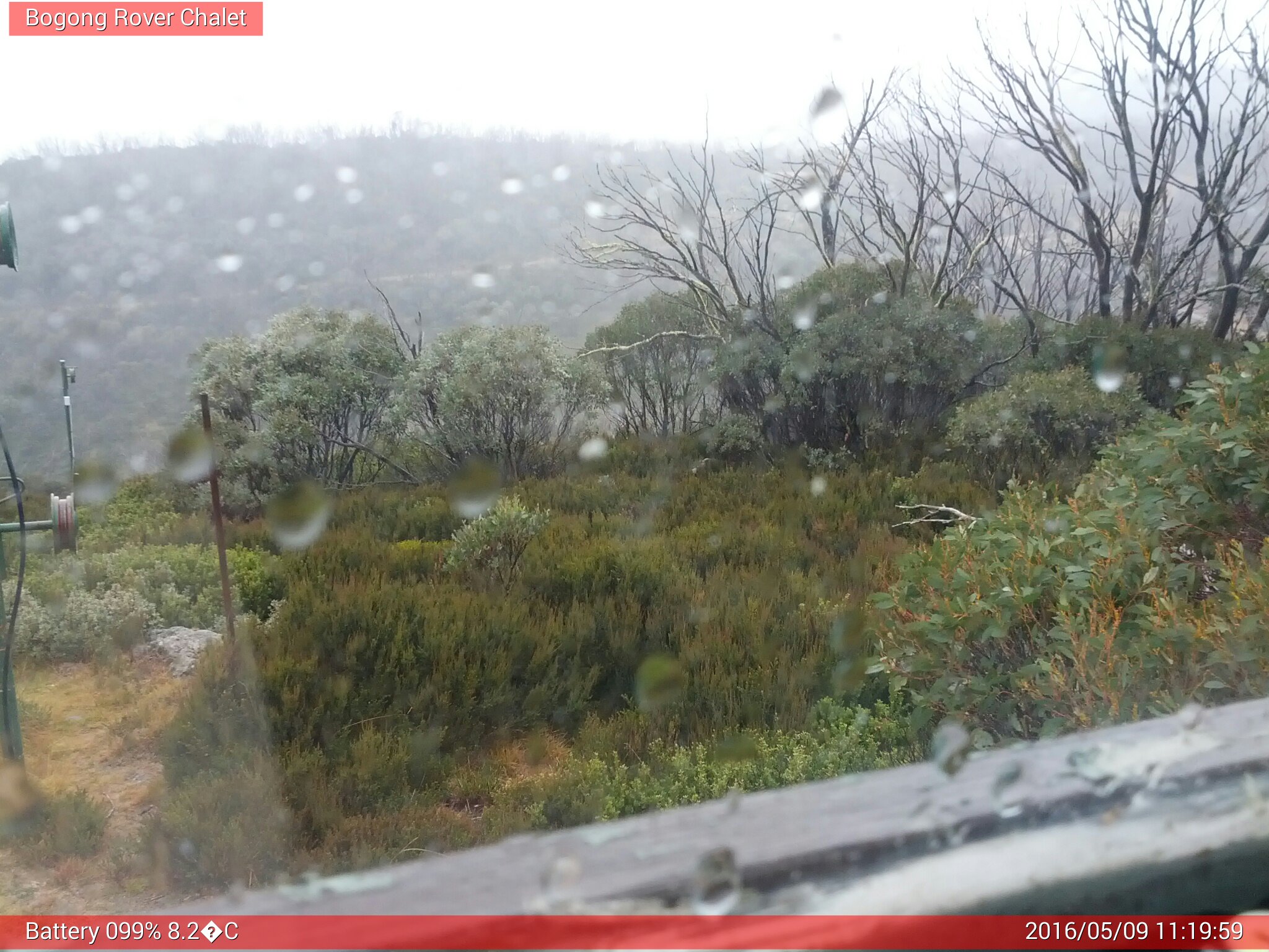 Bogong Web Cam 11:19am Monday 9th of May 2016