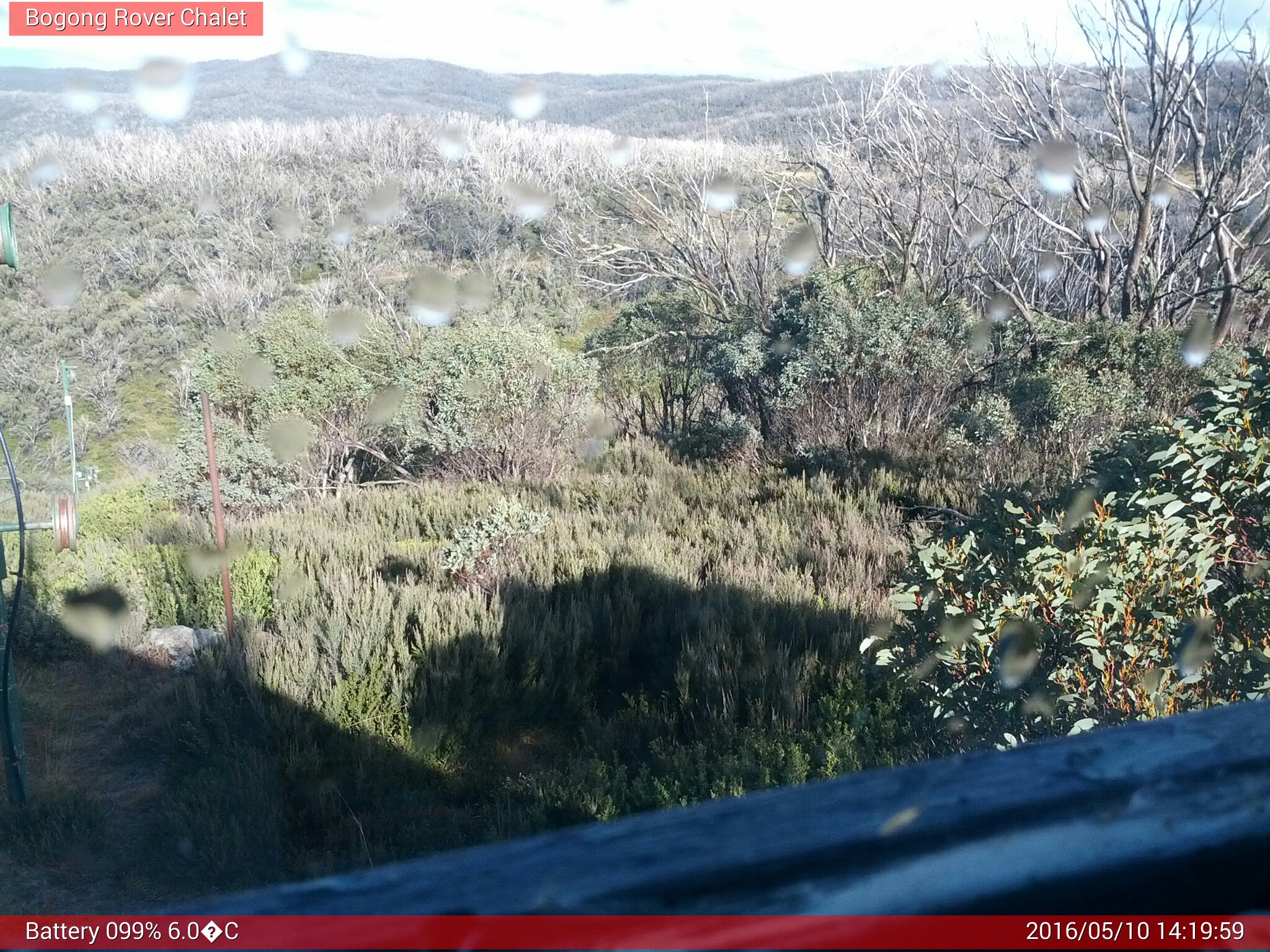 Bogong Web Cam 2:19pm Tuesday 10th of May 2016