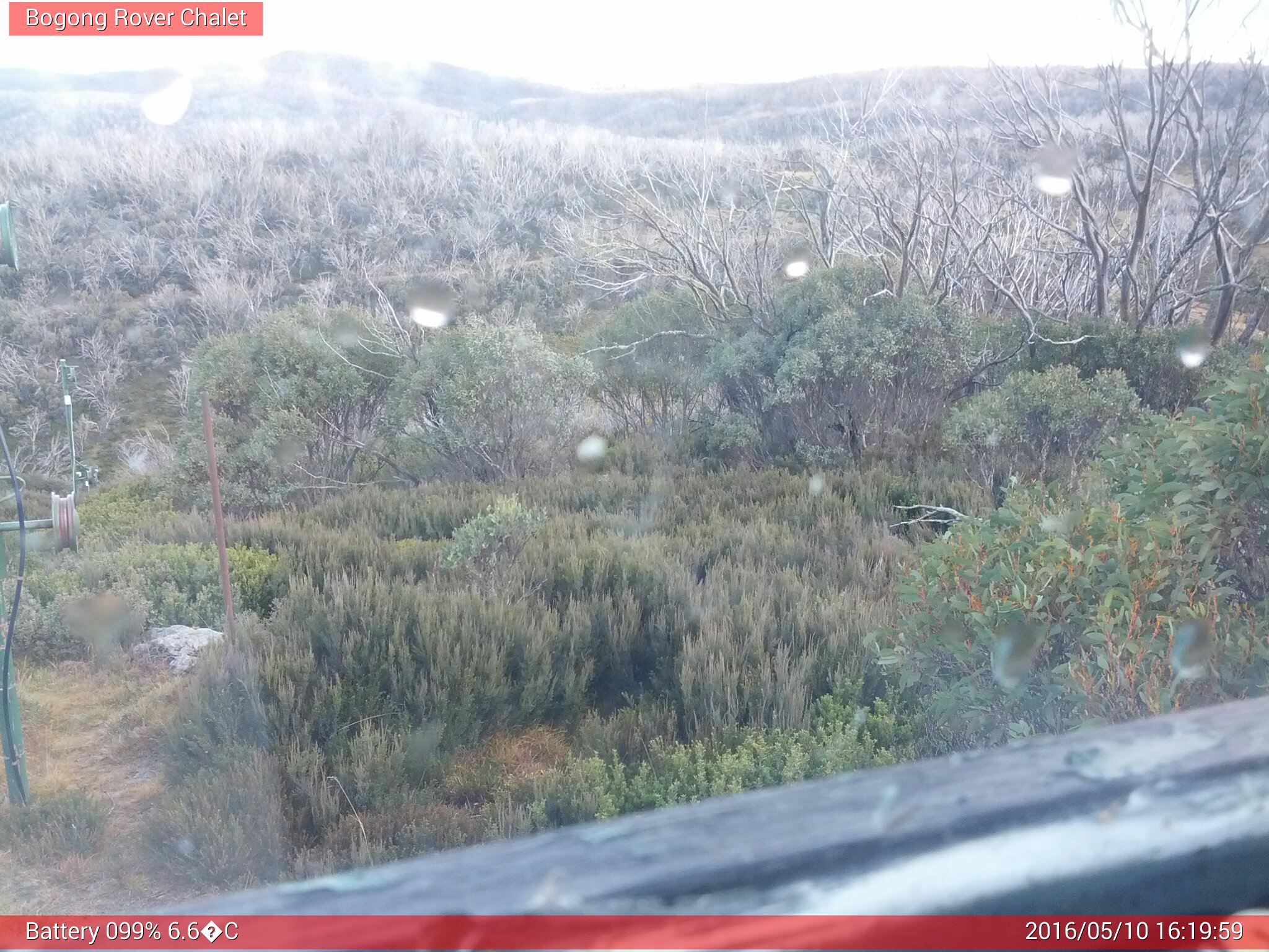 Bogong Web Cam 4:19pm Tuesday 10th of May 2016