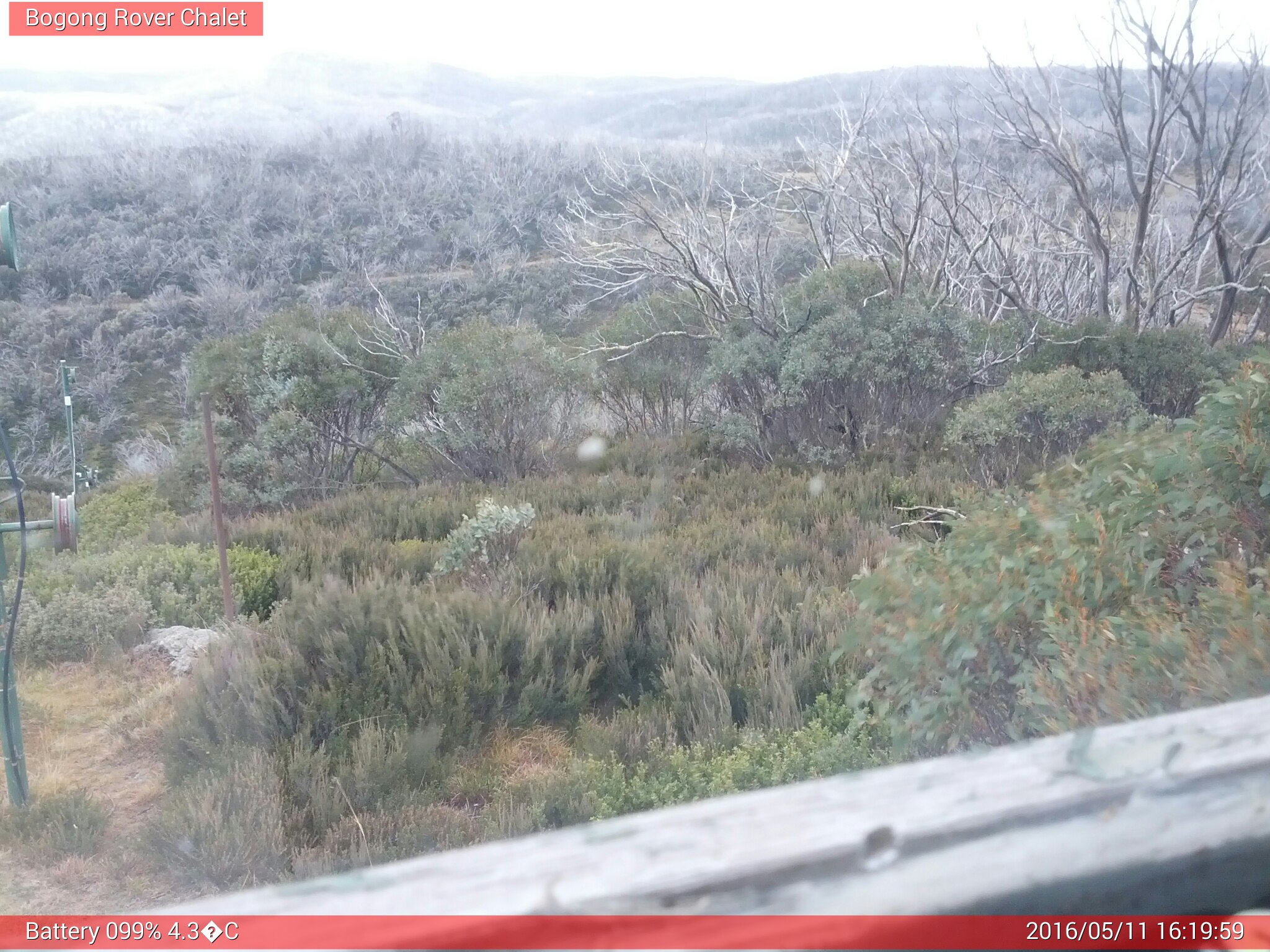 Bogong Web Cam 4:19pm Wednesday 11th of May 2016