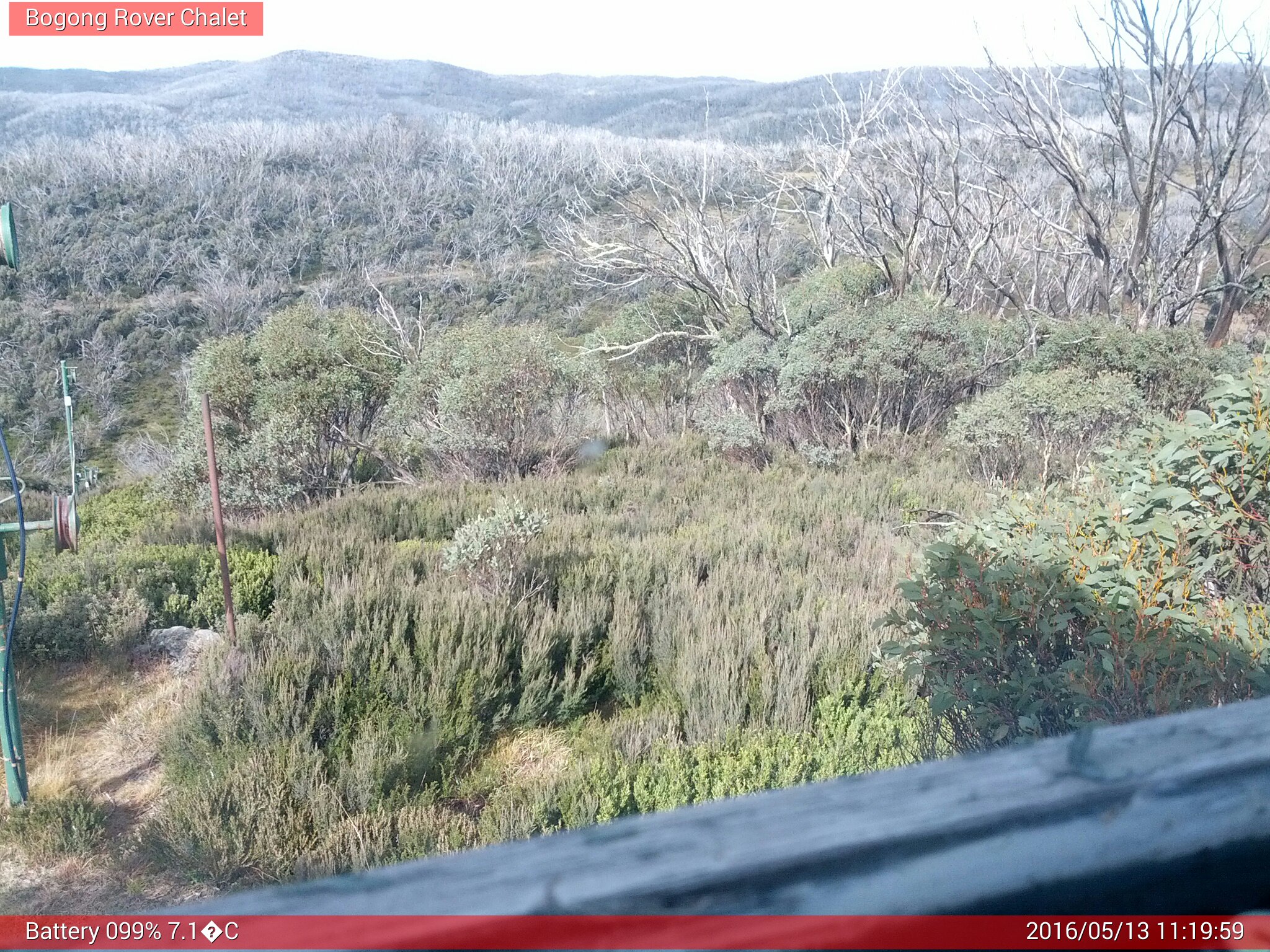 Bogong Web Cam 11:19am Friday 13th of May 2016