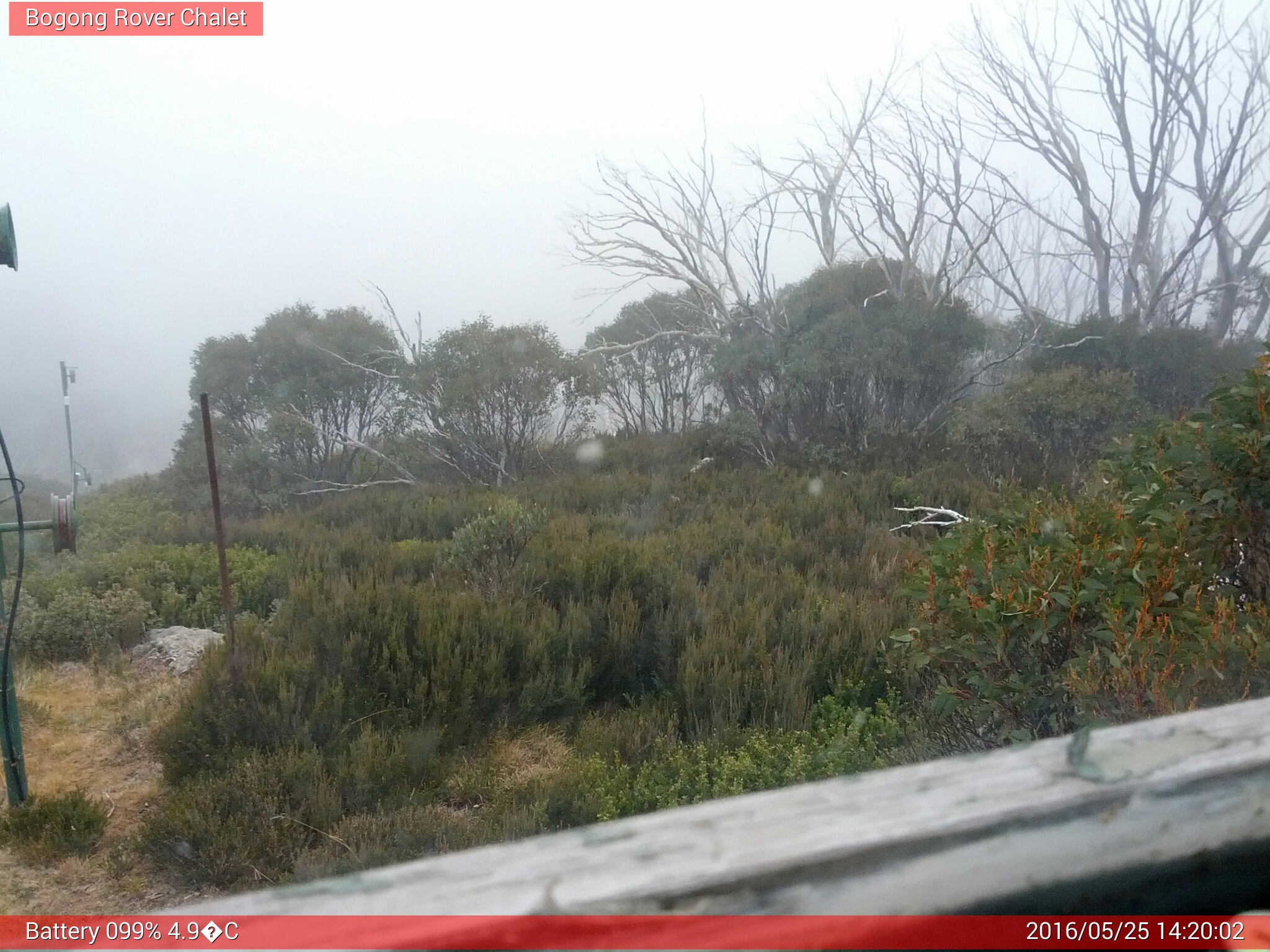 Bogong Web Cam 2:20pm Wednesday 25th of May 2016