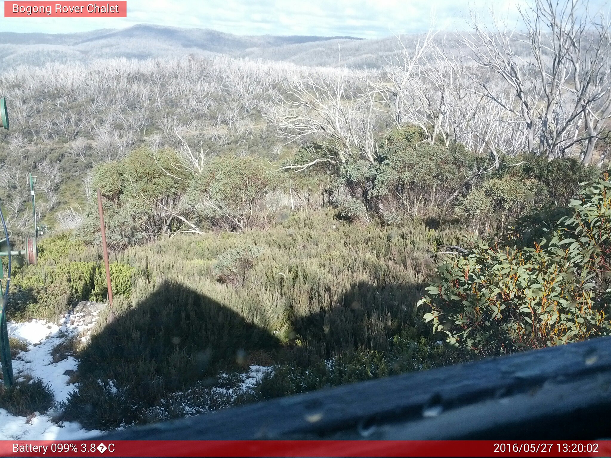 Bogong Web Cam 1:20pm Friday 27th of May 2016