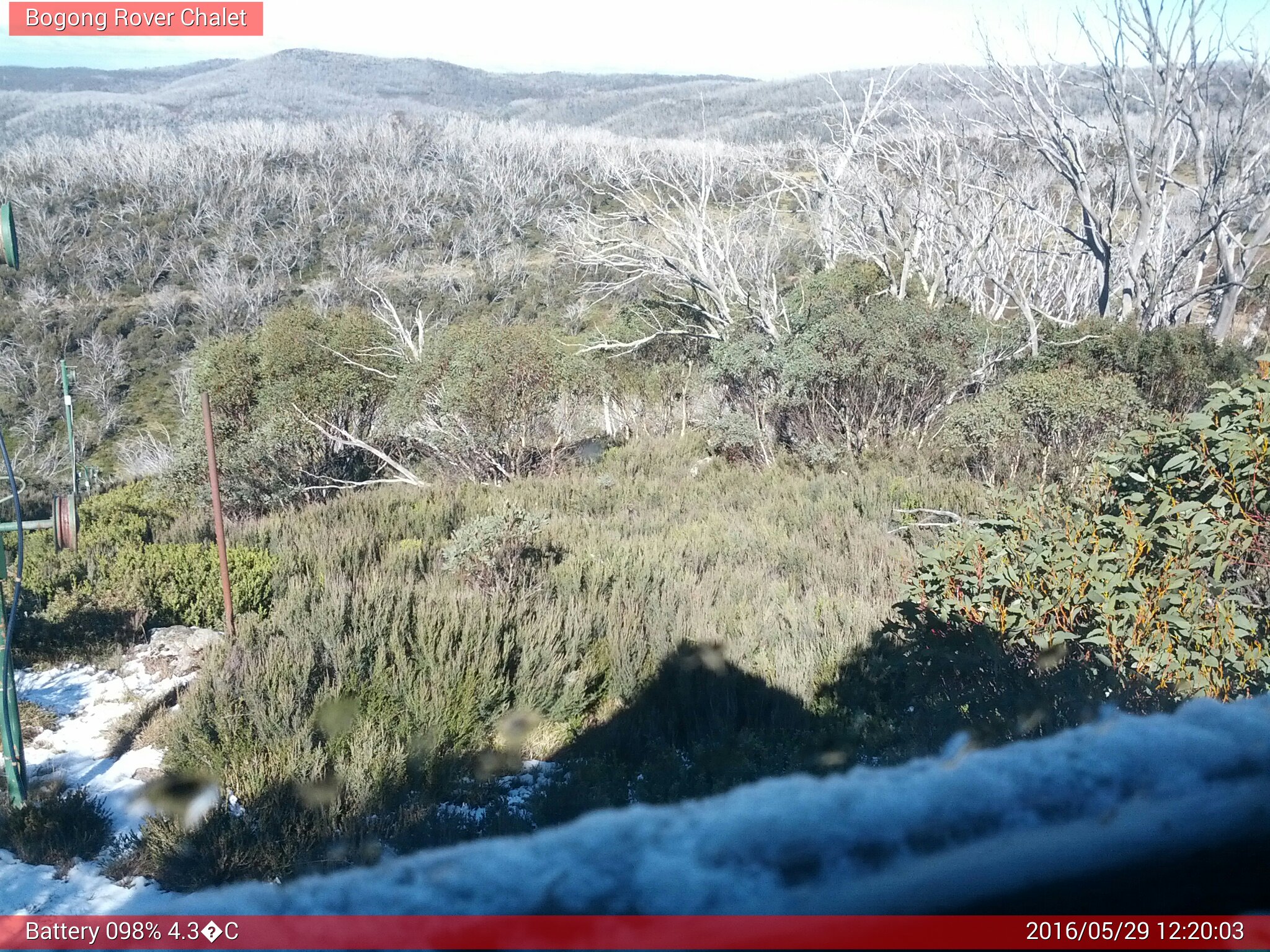 Bogong Web Cam 12:20pm Sunday 29th of May 2016