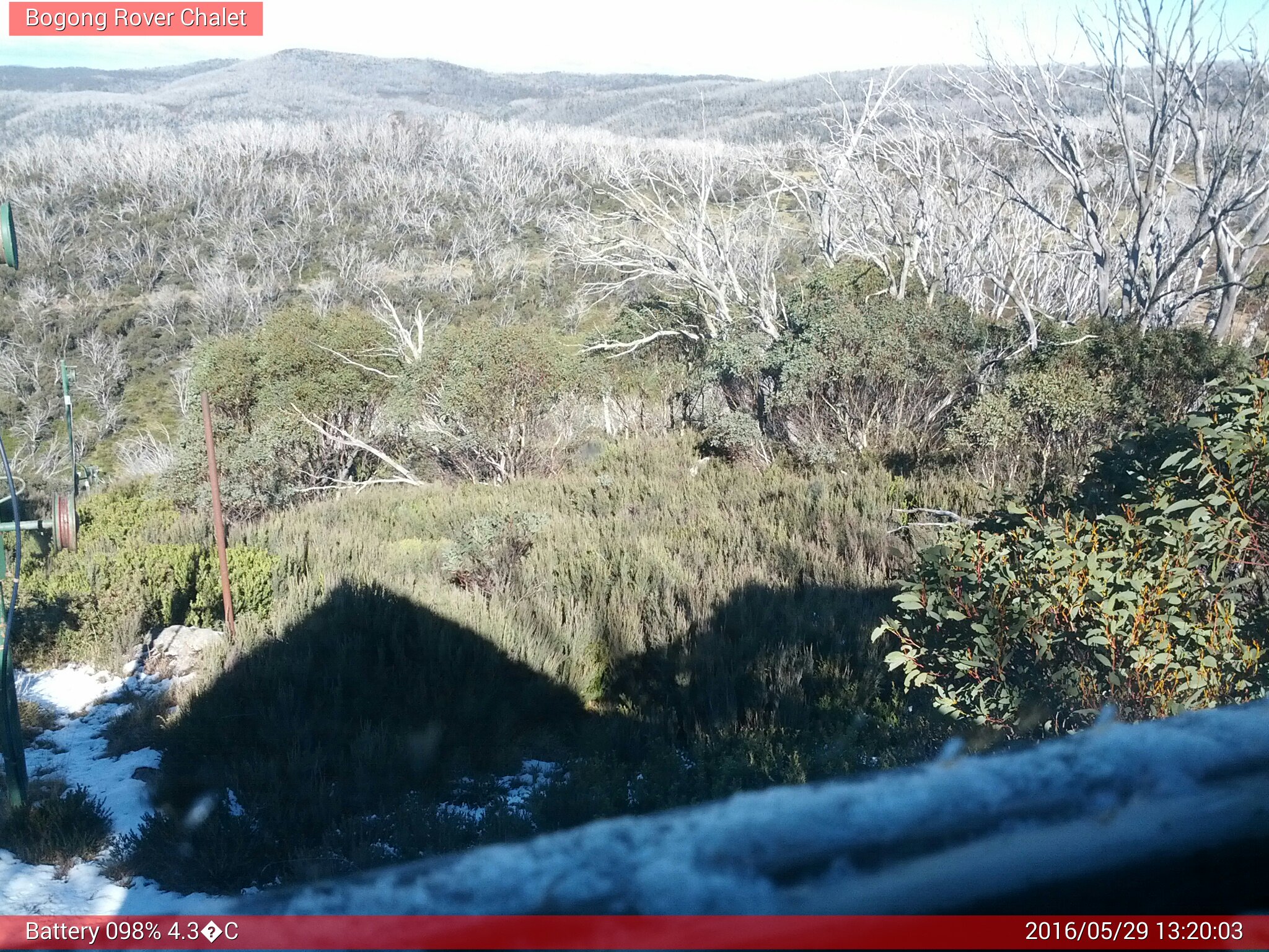 Bogong Web Cam 1:20pm Sunday 29th of May 2016