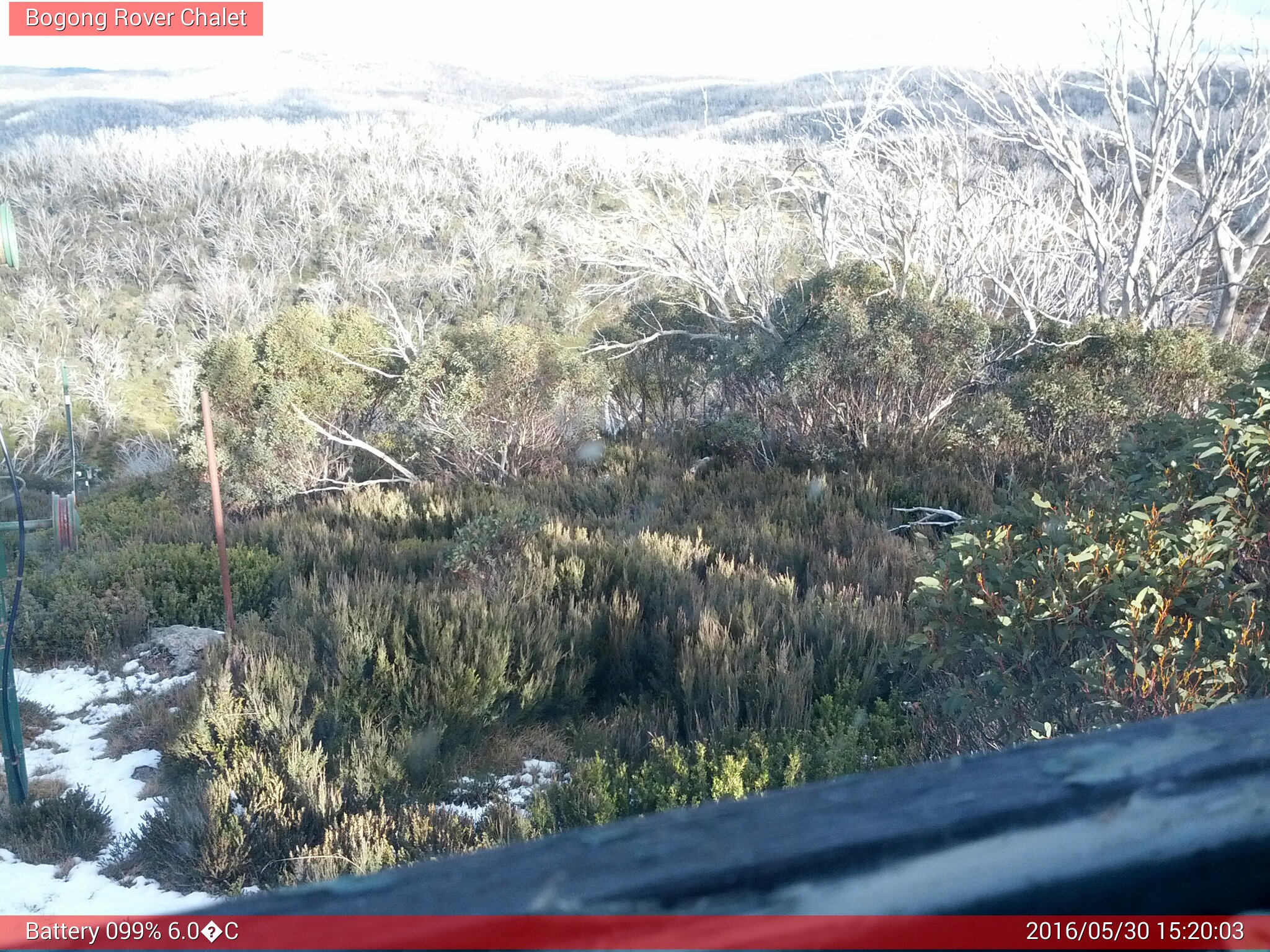 Bogong Web Cam 3:20pm Monday 30th of May 2016