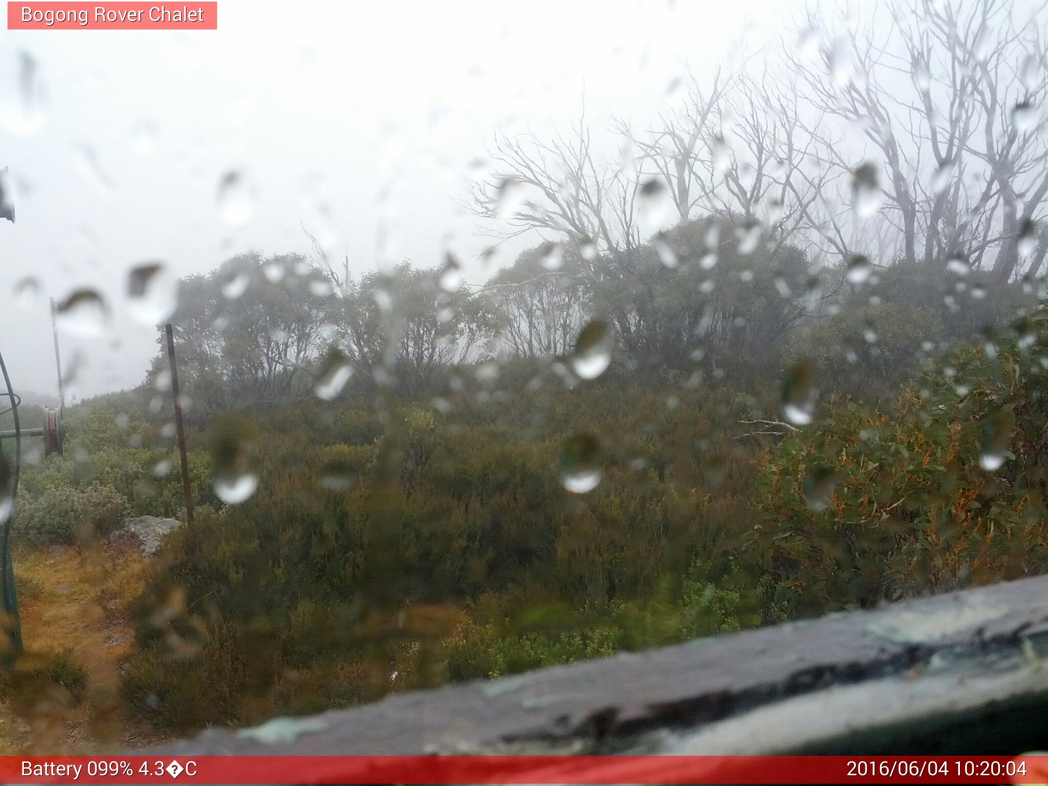 Bogong Web Cam 10:20am Saturday 4th of June 2016