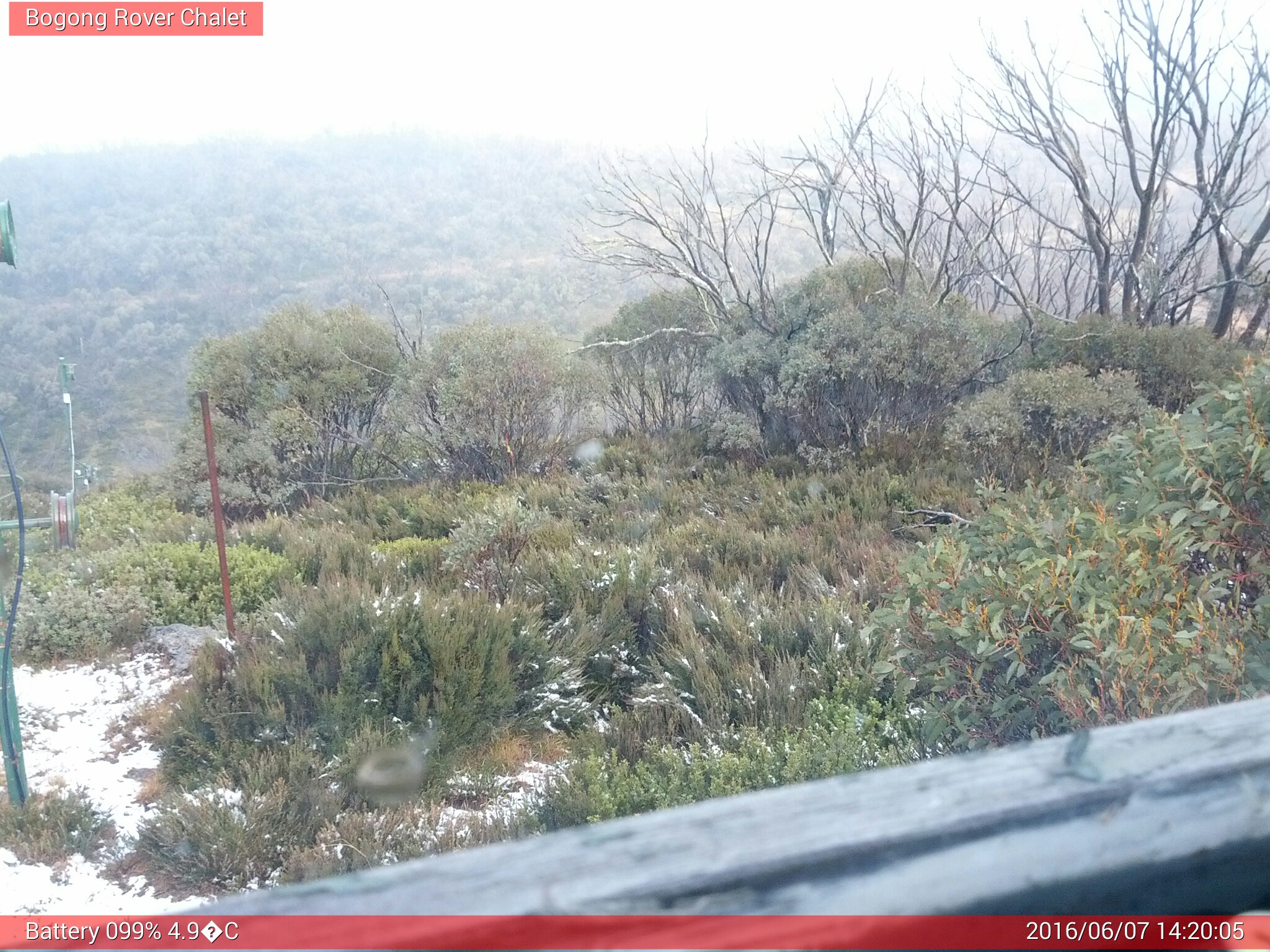 Bogong Web Cam 2:20pm Tuesday 7th of June 2016