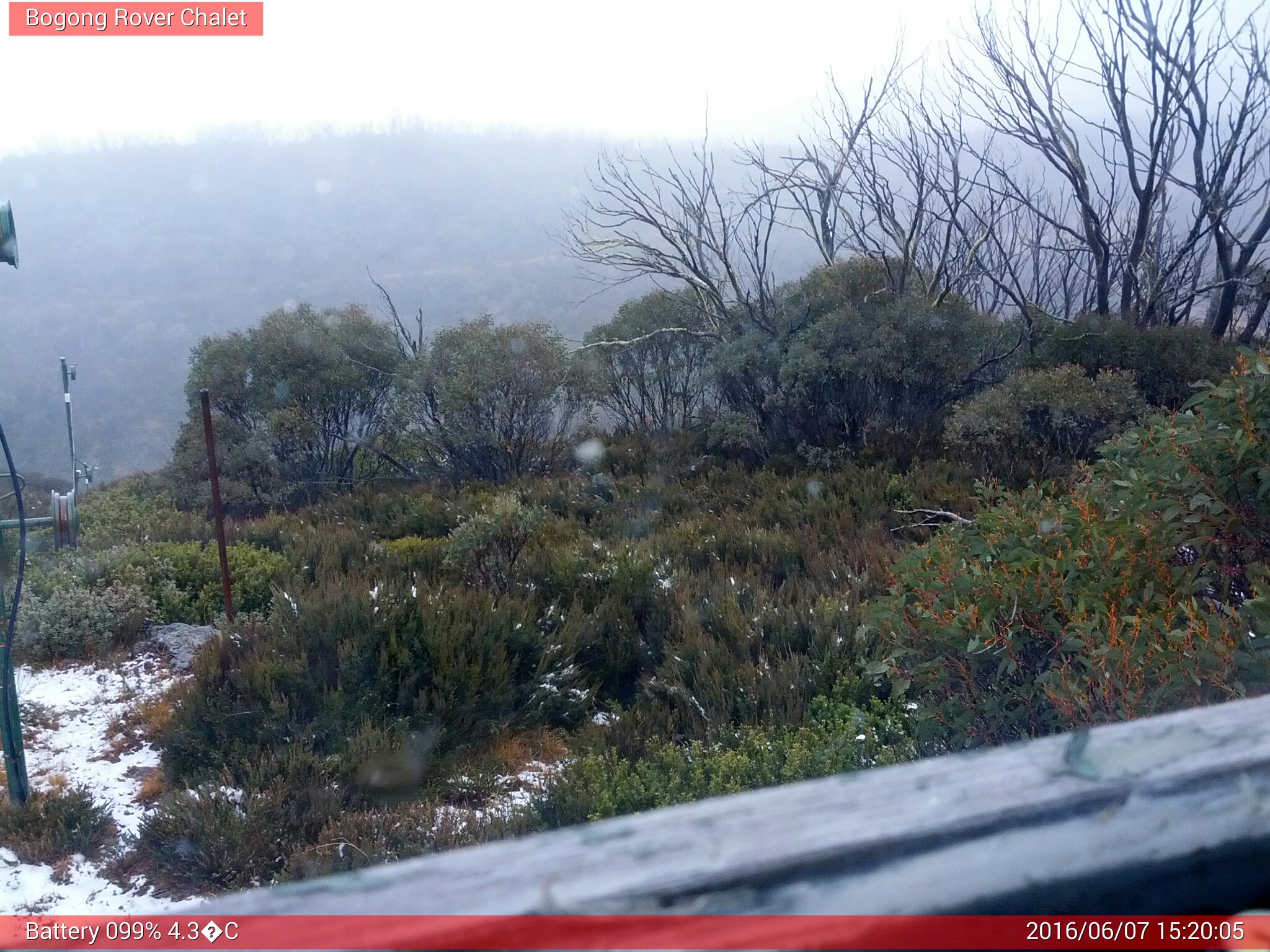 Bogong Web Cam 3:20pm Tuesday 7th of June 2016