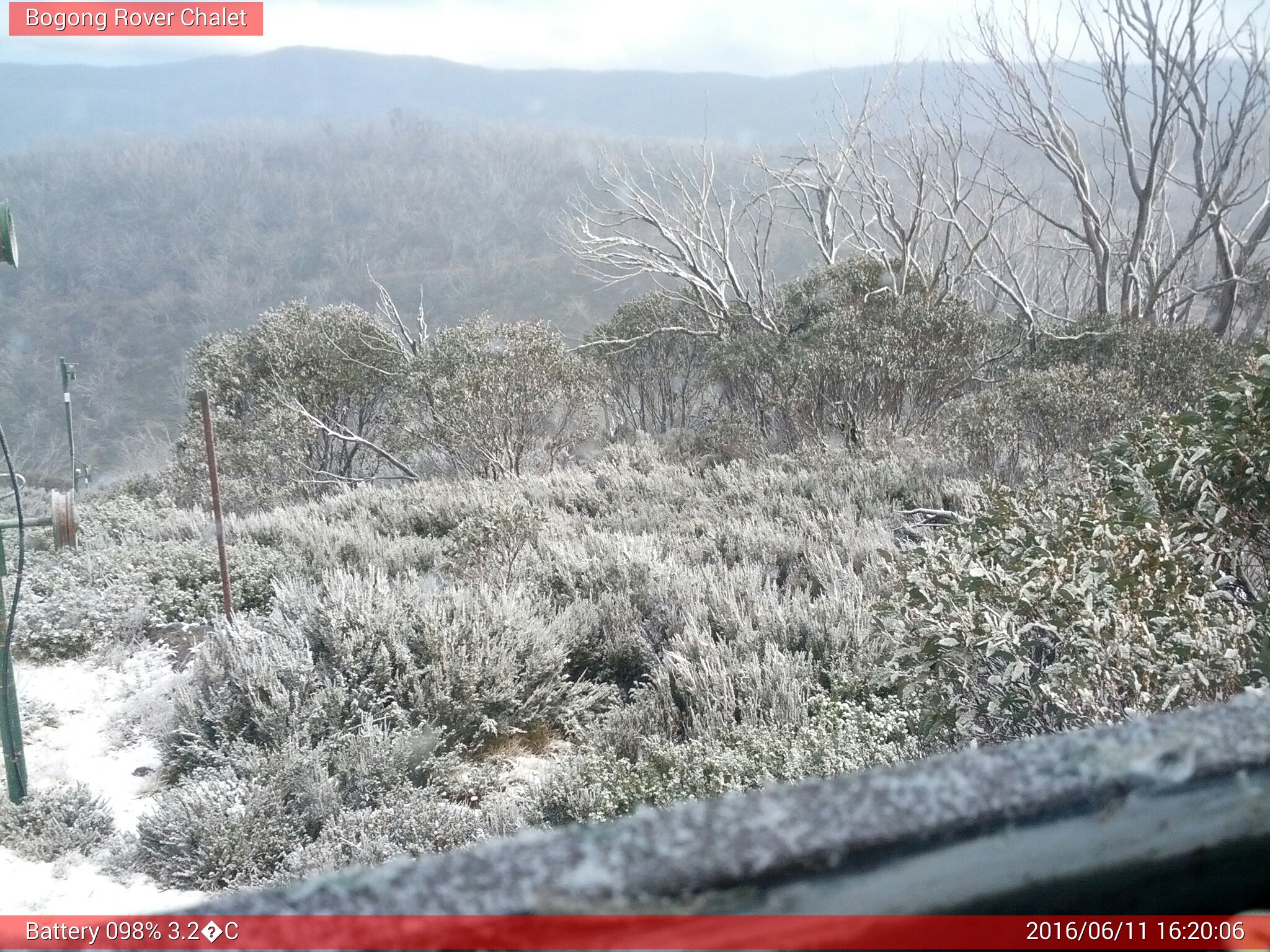 Bogong Web Cam 4:20pm Saturday 11th of June 2016