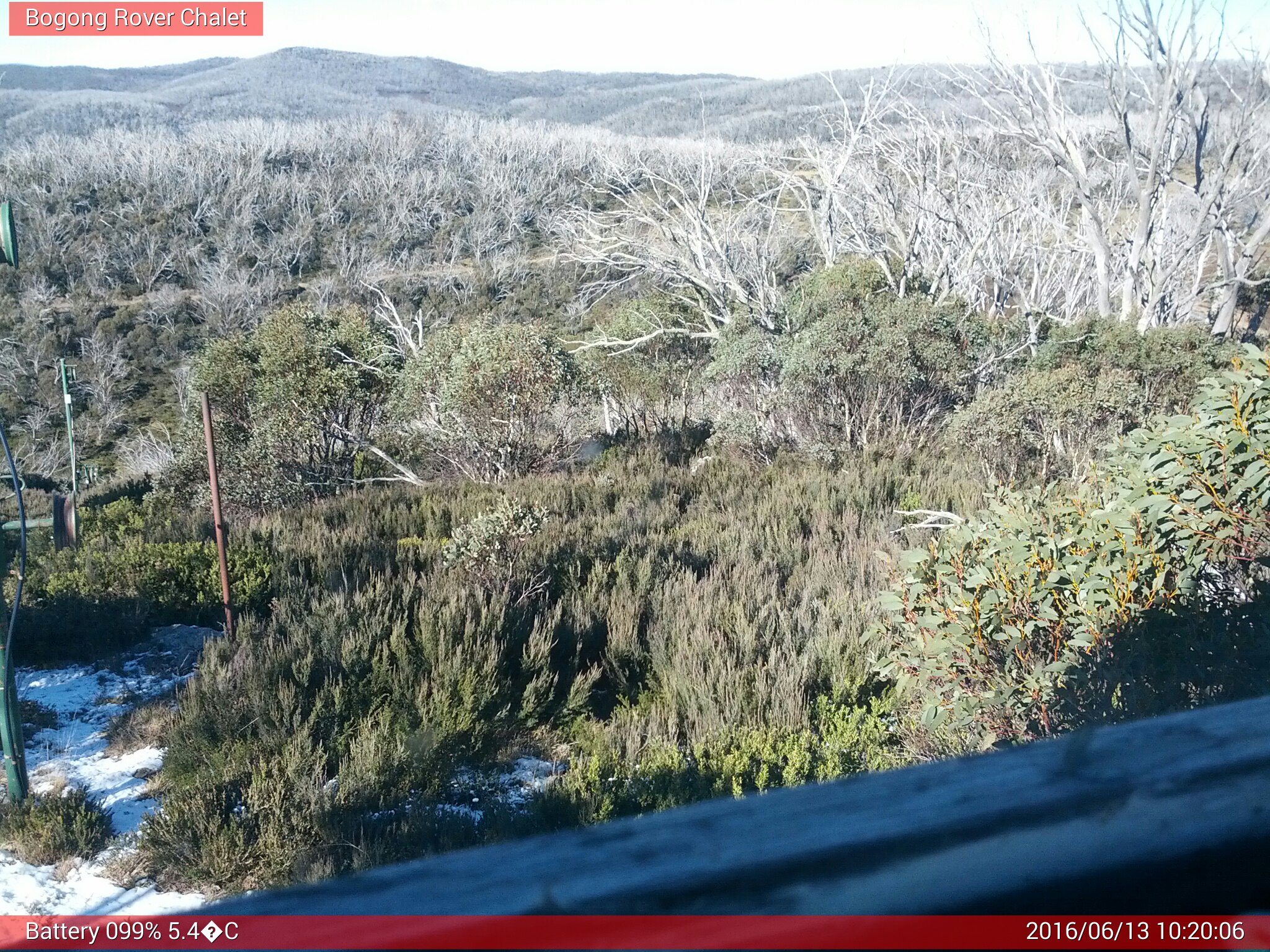 Bogong Web Cam 10:20am Monday 13th of June 2016