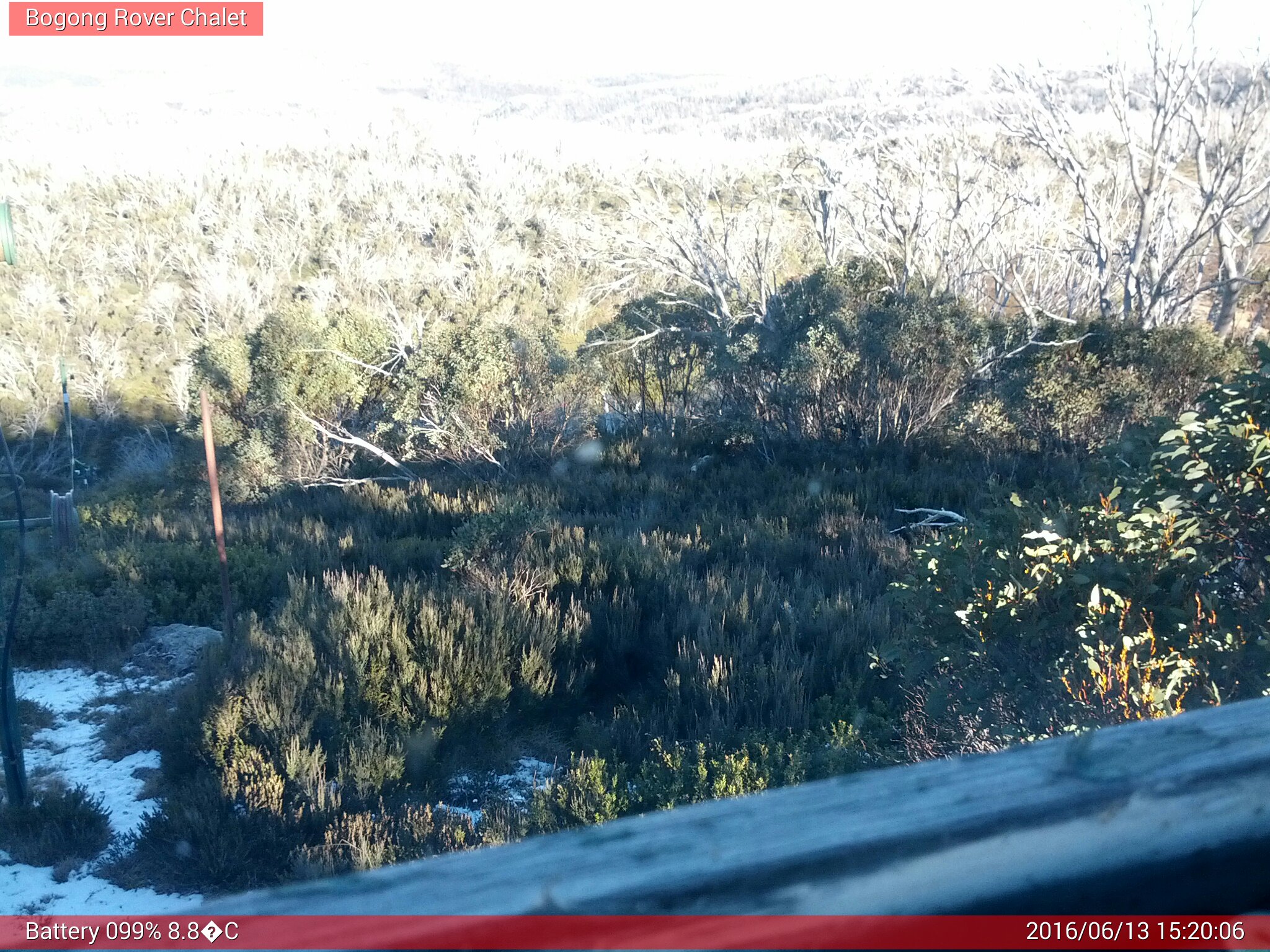 Bogong Web Cam 3:20pm Monday 13th of June 2016