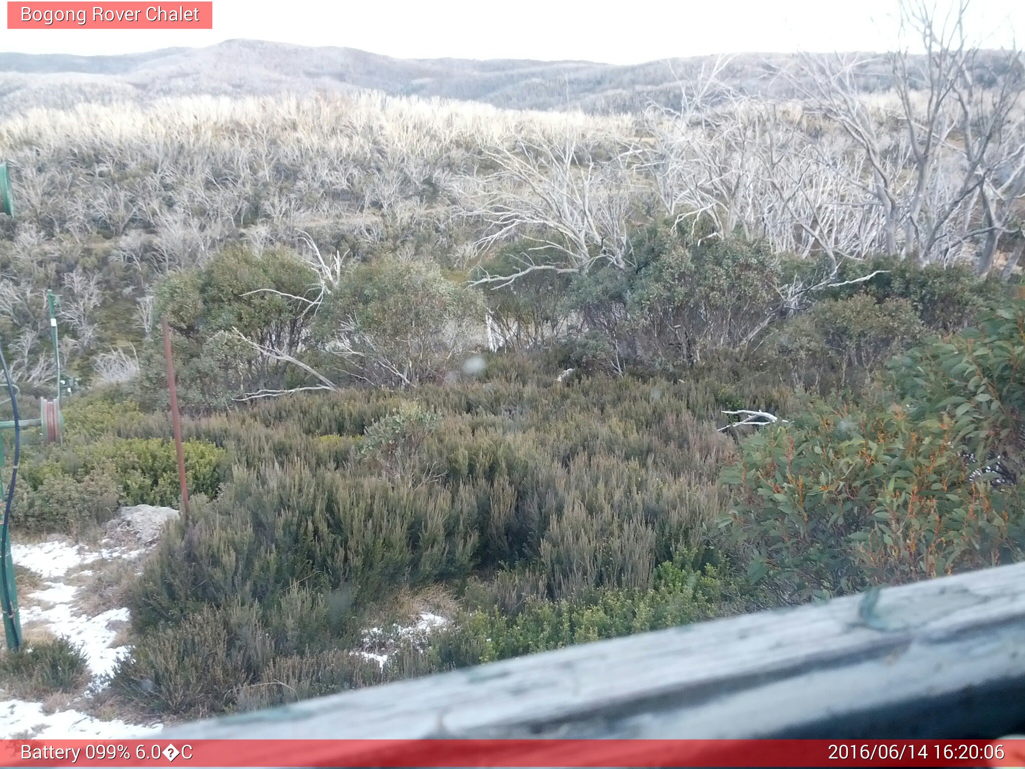 Bogong Web Cam 4:20pm Tuesday 14th of June 2016