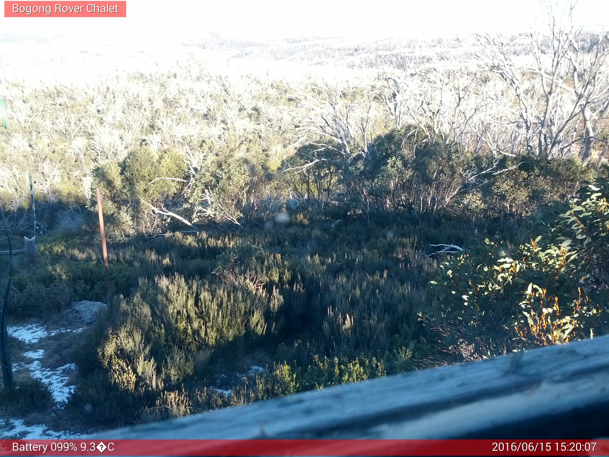 Bogong Web Cam 3:20pm Wednesday 15th of June 2016