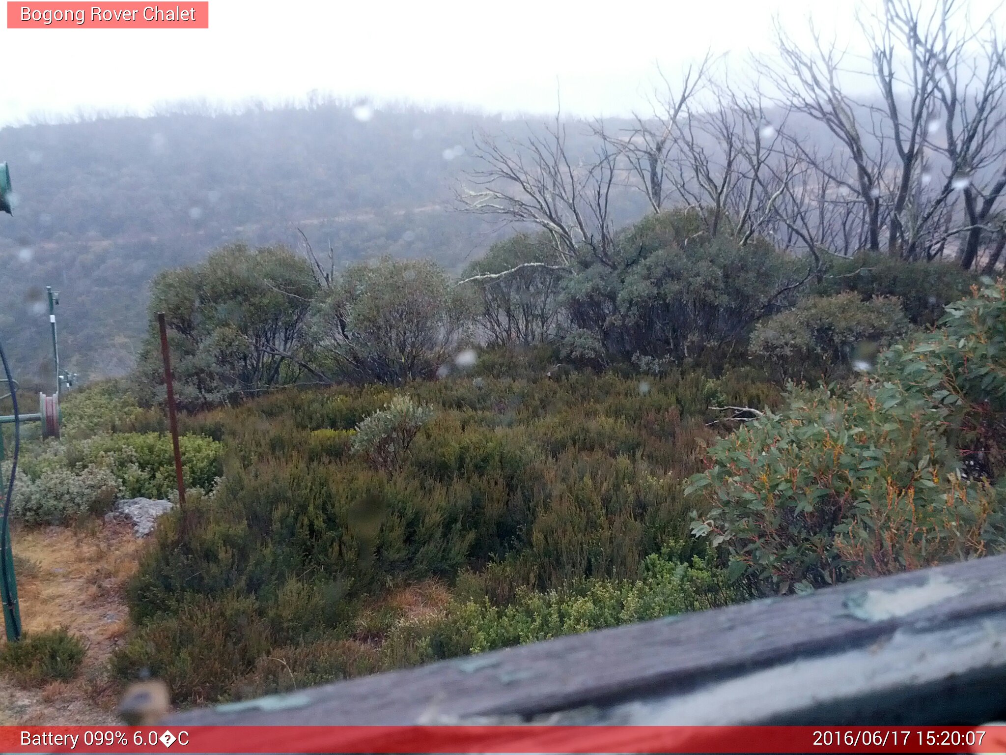 Bogong Web Cam 3:20pm Friday 17th of June 2016