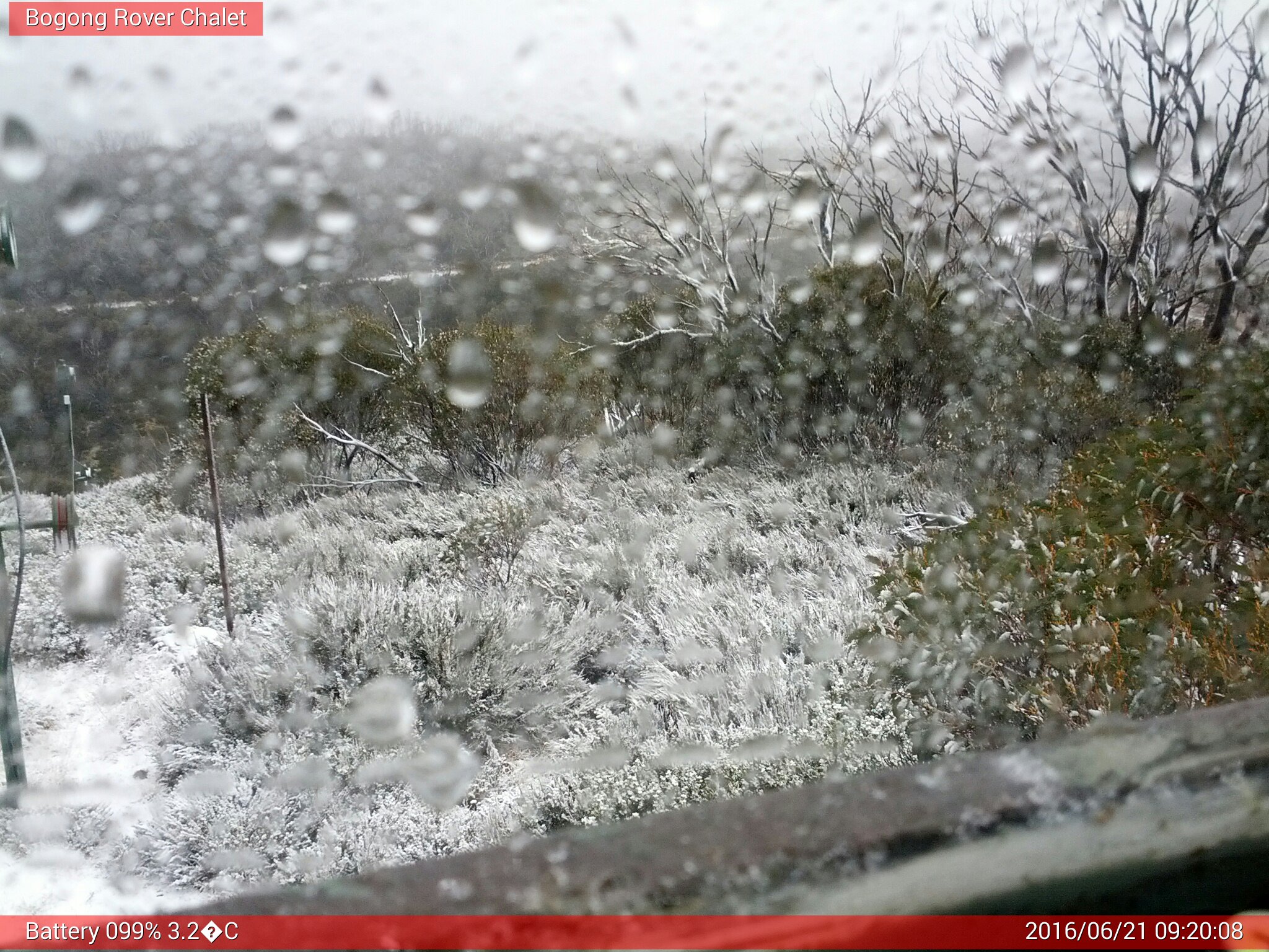 Bogong Web Cam 9:20am Tuesday 21st of June 2016