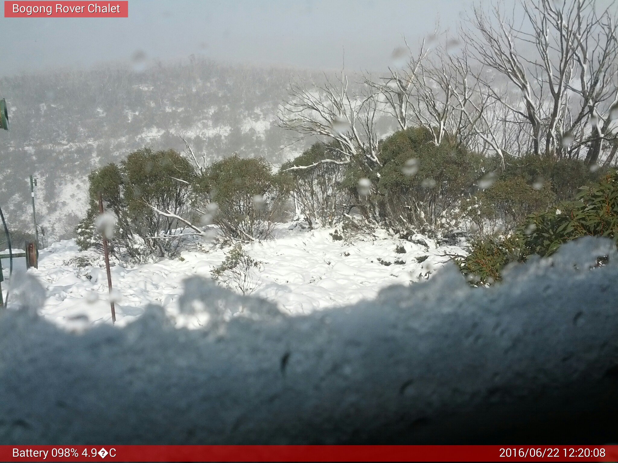 Bogong Web Cam 12:20pm Wednesday 22nd of June 2016