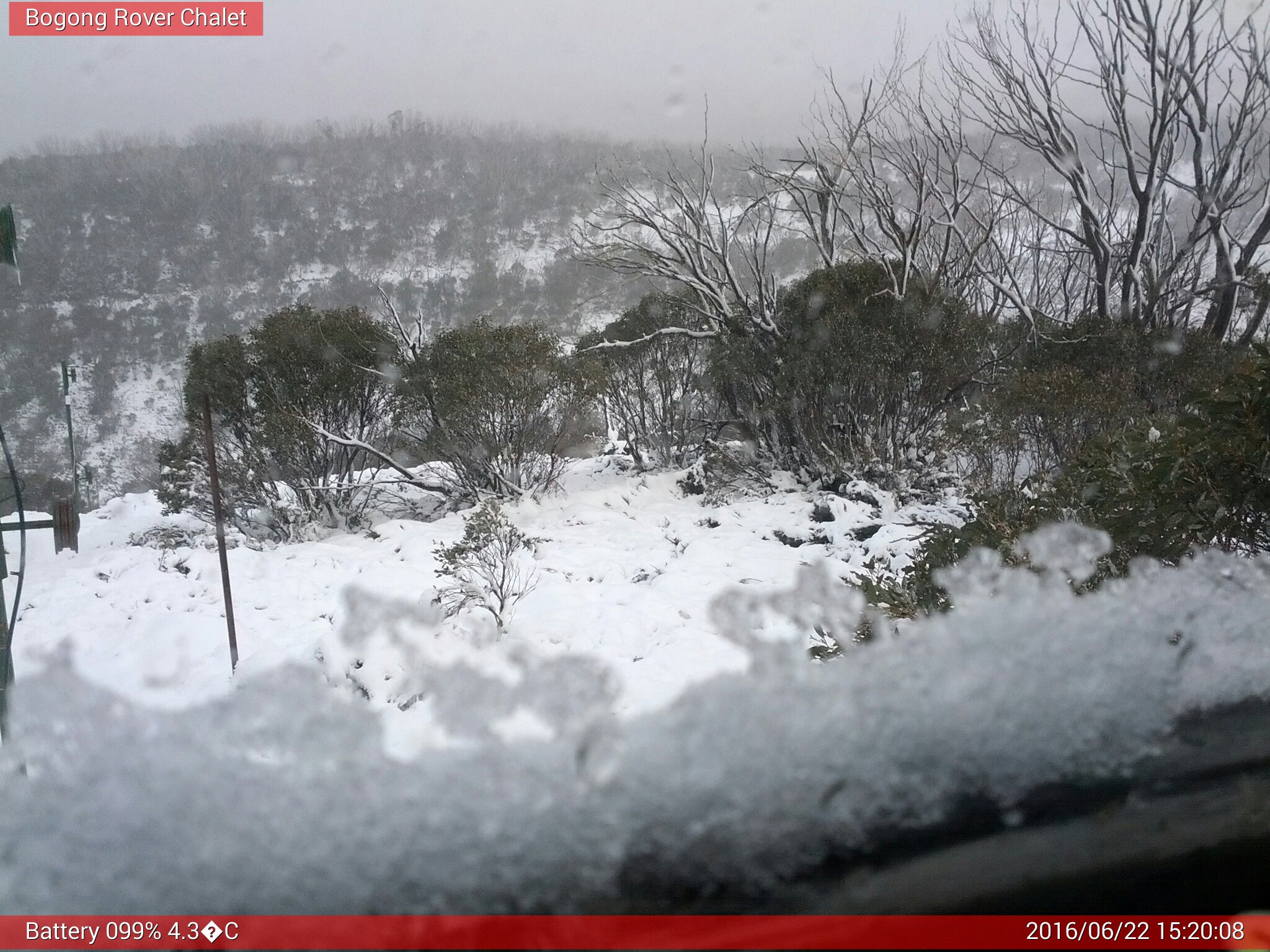 Bogong Web Cam 3:20pm Wednesday 22nd of June 2016