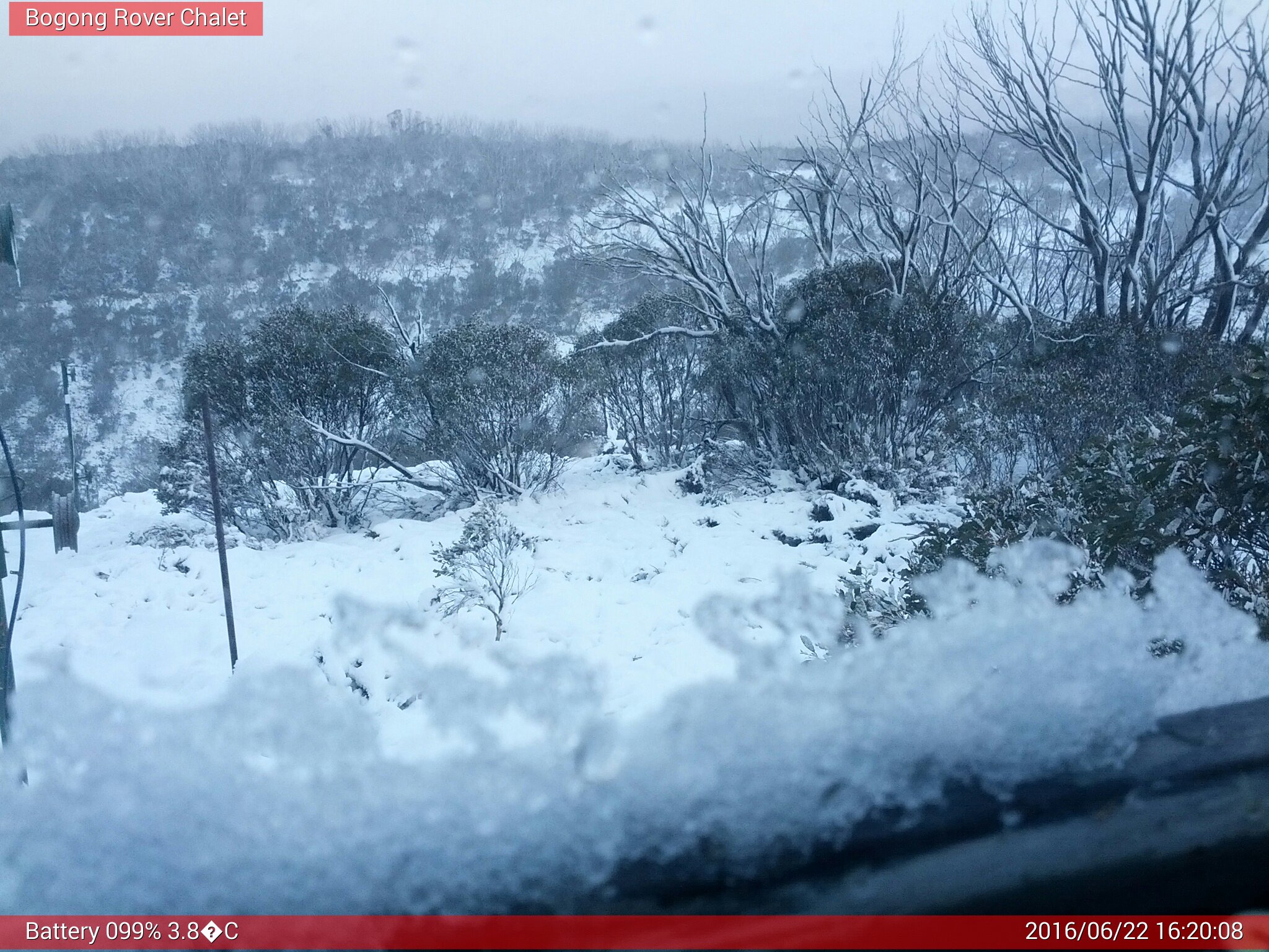 Bogong Web Cam 4:20pm Wednesday 22nd of June 2016