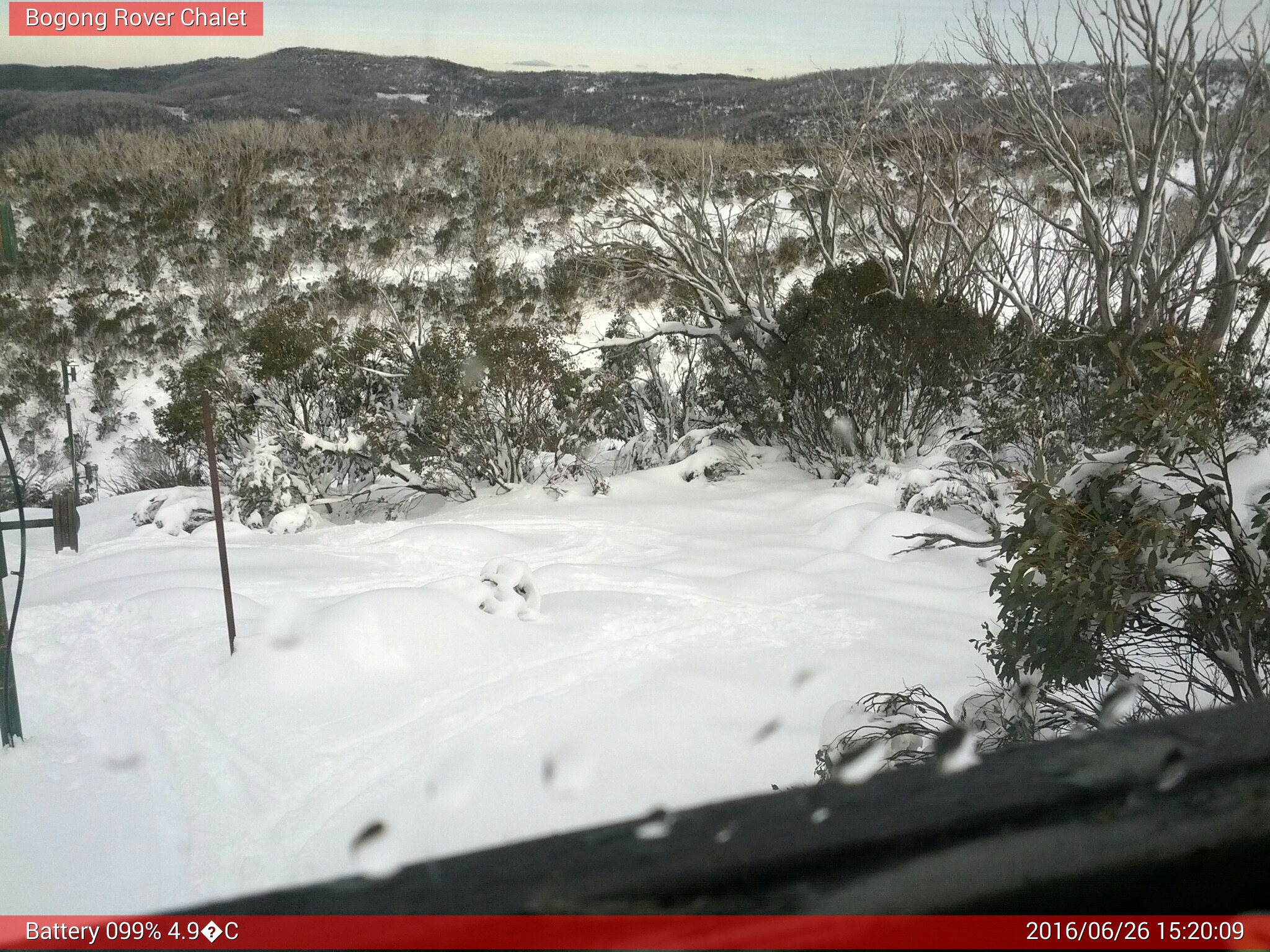 Bogong Web Cam 3:20pm Sunday 26th of June 2016