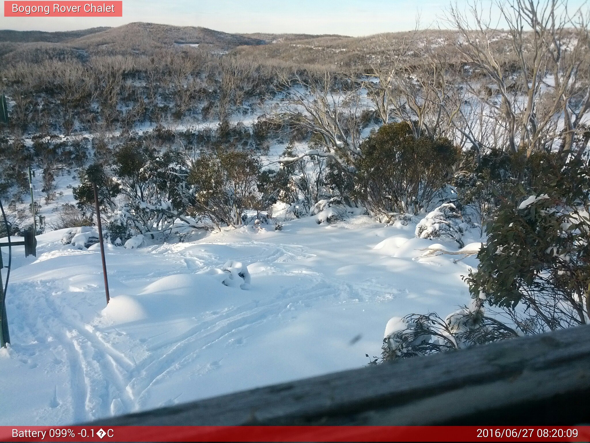 Bogong Web Cam 8:20am Monday 27th of June 2016