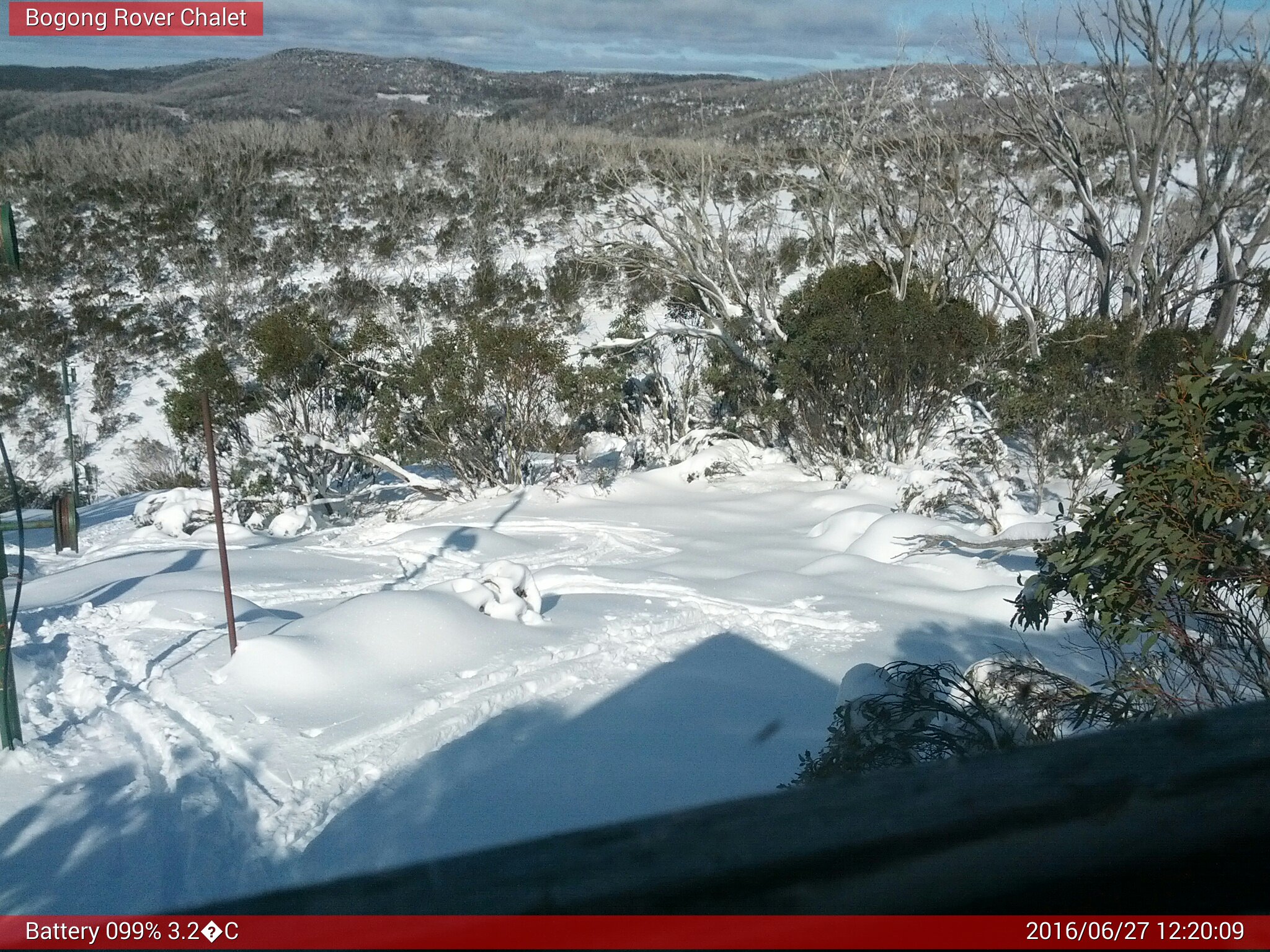 Bogong Web Cam 12:20pm Monday 27th of June 2016