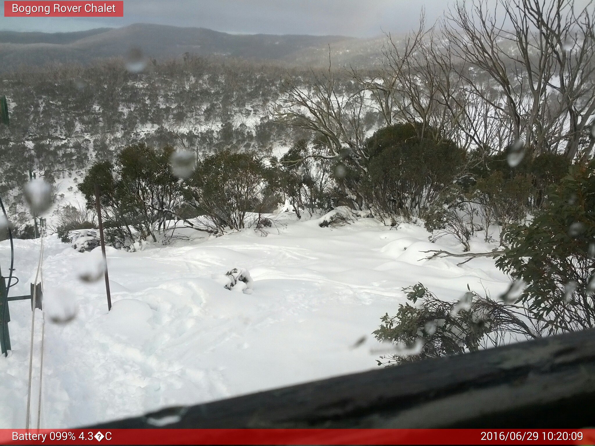 Bogong Web Cam 10:20am Wednesday 29th of June 2016