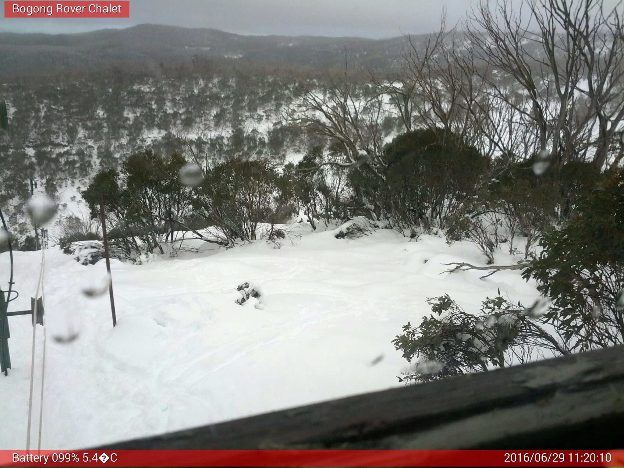 Bogong Web Cam 11:20am Wednesday 29th of June 2016