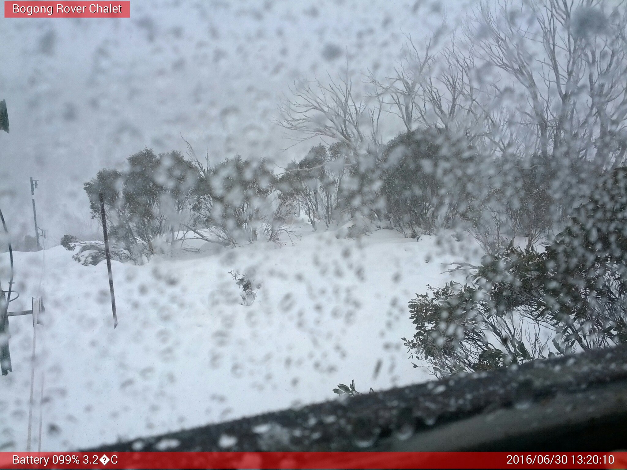 Bogong Web Cam 1:20pm Thursday 30th of June 2016