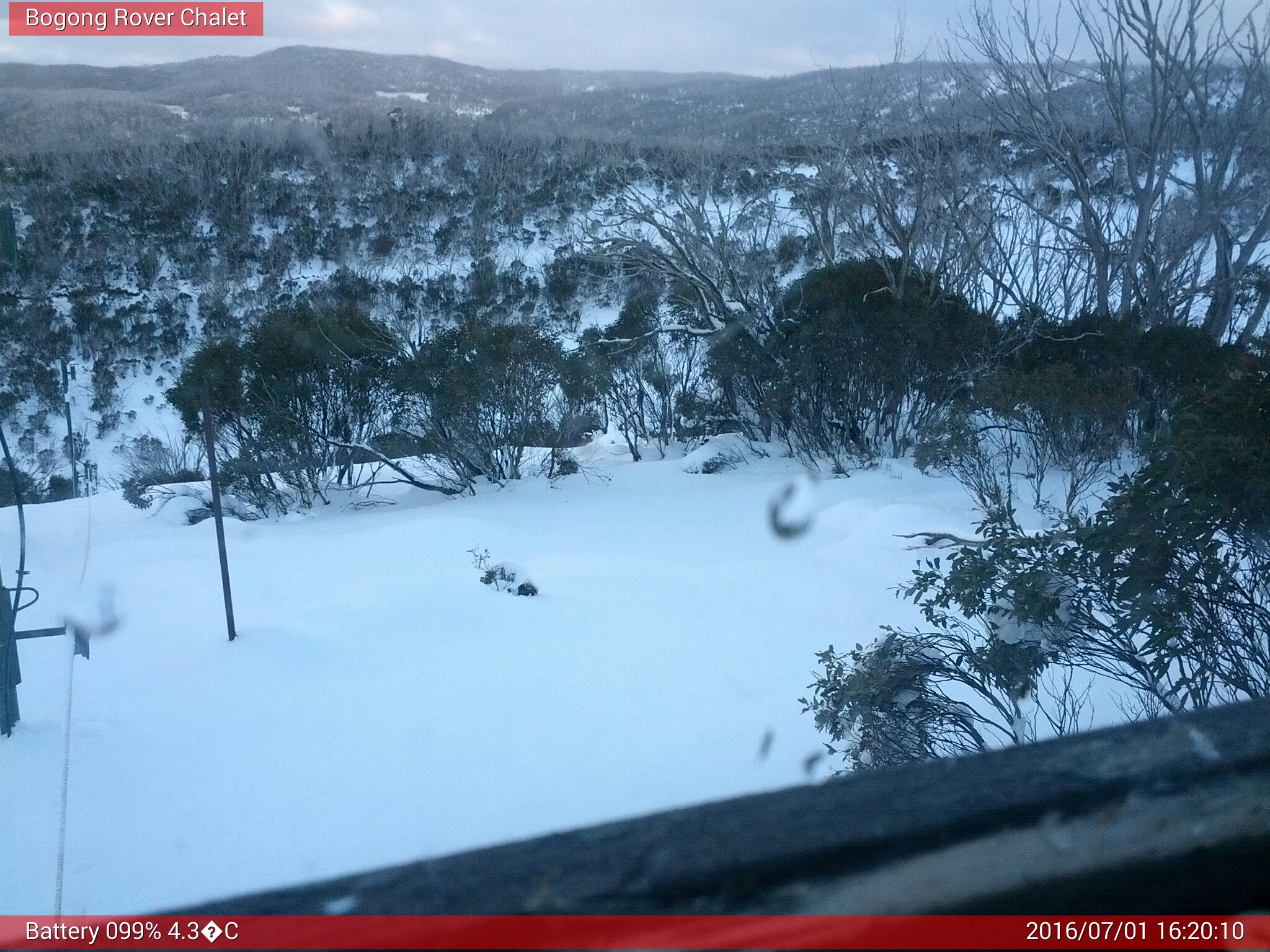 Bogong Web Cam 4:20pm Friday 1st of July 2016