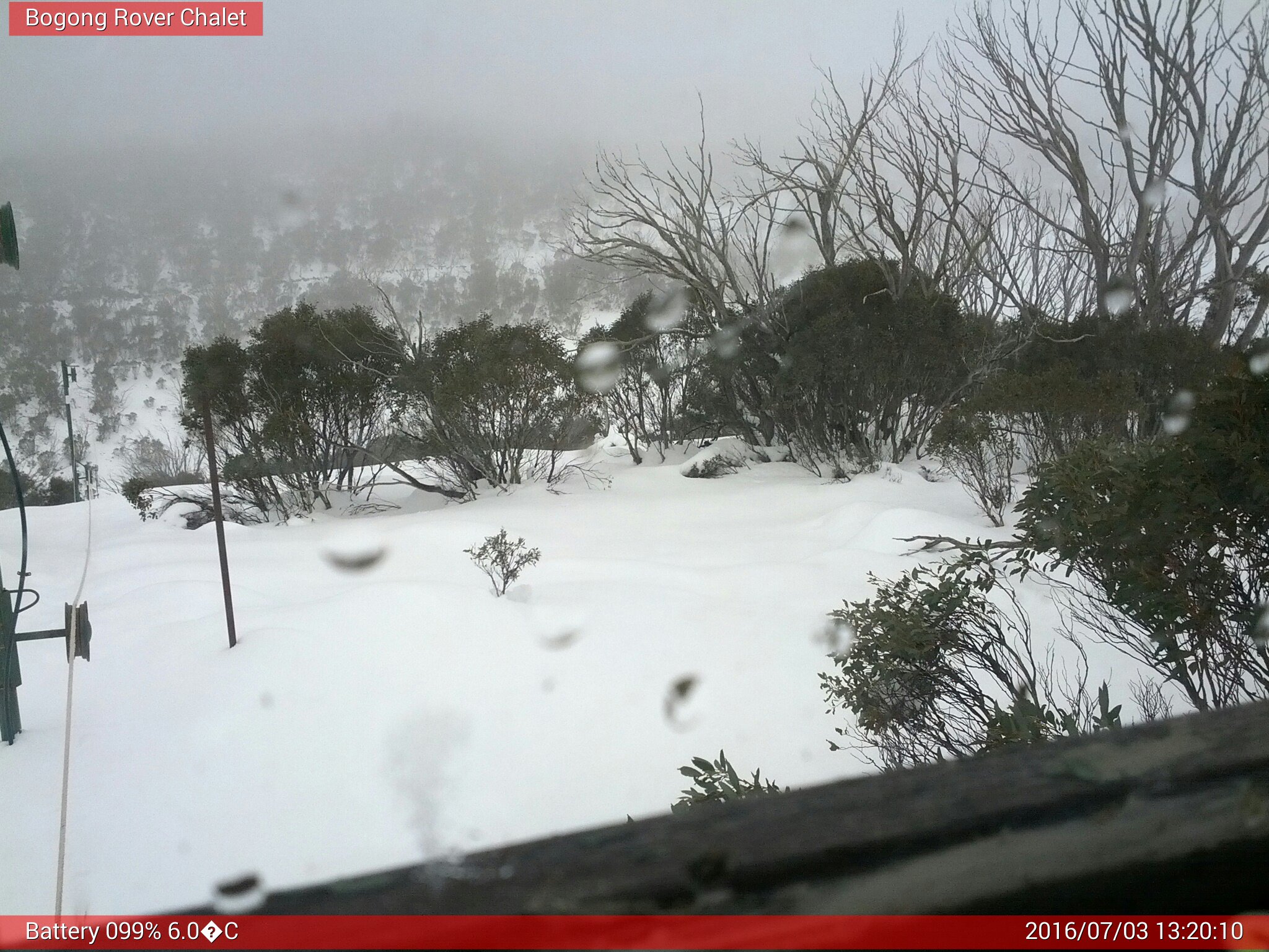 Bogong Web Cam 1:20pm Sunday 3rd of July 2016