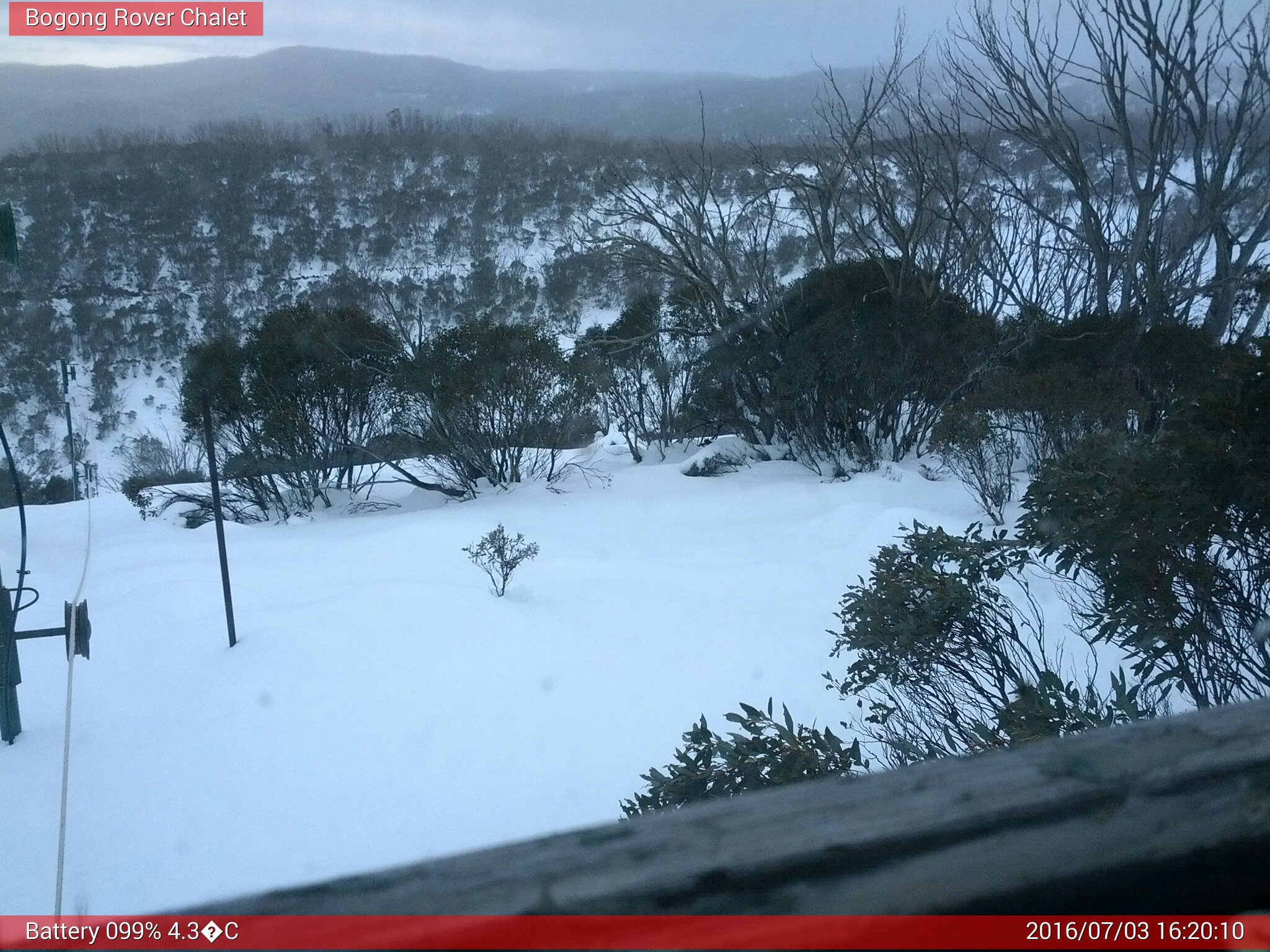 Bogong Web Cam 4:20pm Sunday 3rd of July 2016