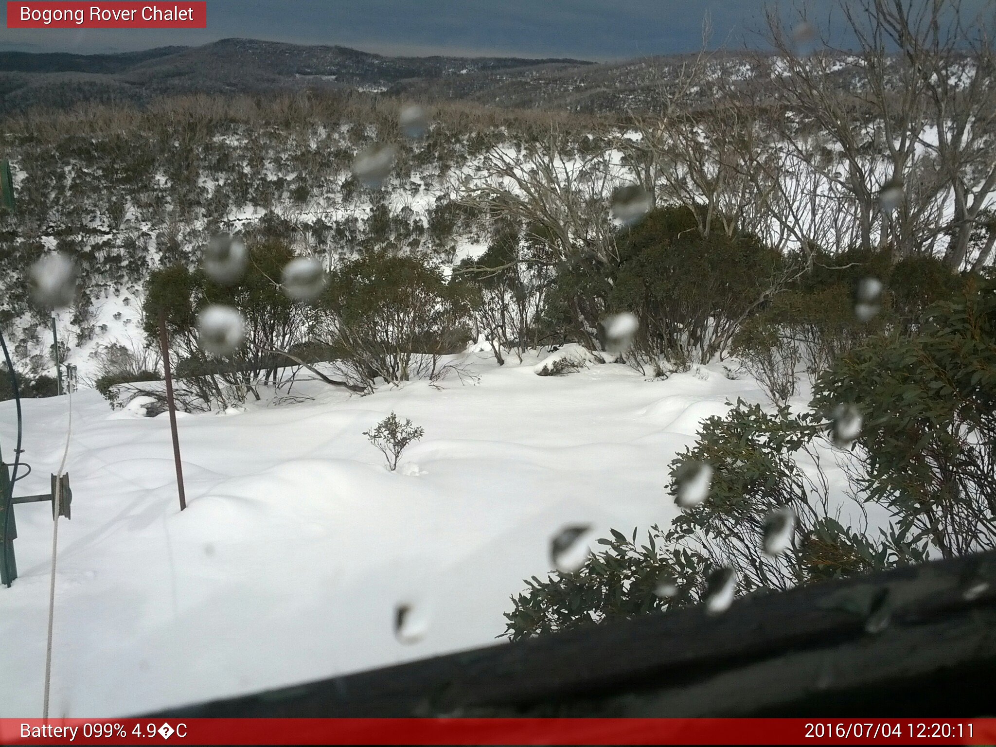 Bogong Web Cam 12:20pm Monday 4th of July 2016