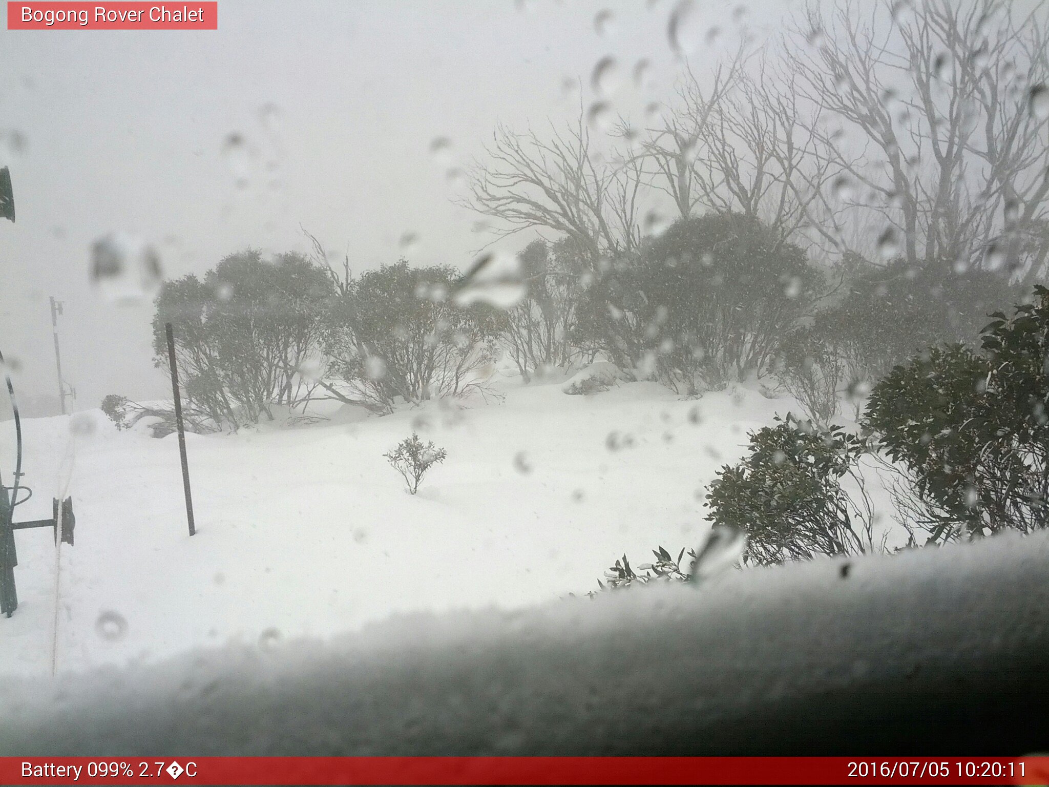 Bogong Web Cam 10:20am Tuesday 5th of July 2016