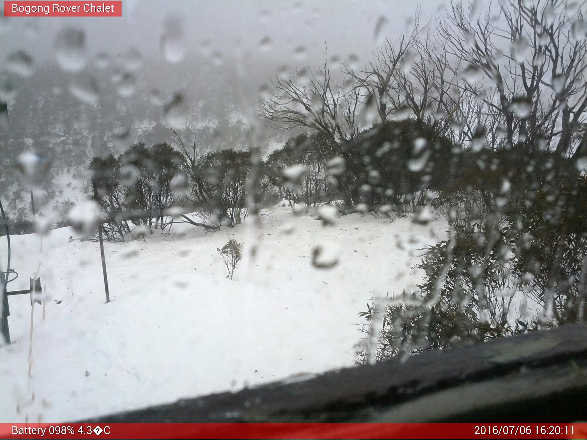 Bogong Web Cam 4:20pm Wednesday 6th of July 2016