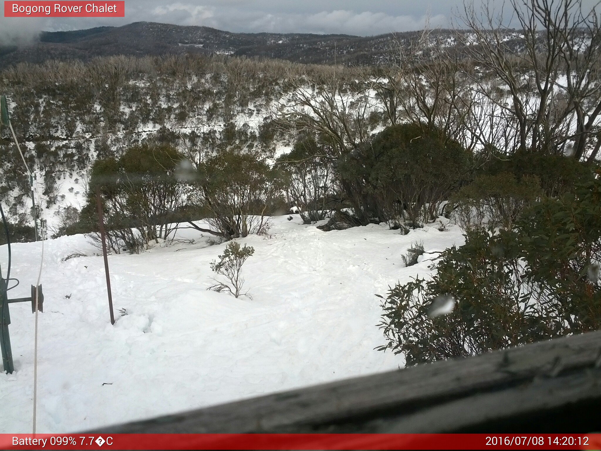 Bogong Web Cam 2:20pm Friday 8th of July 2016