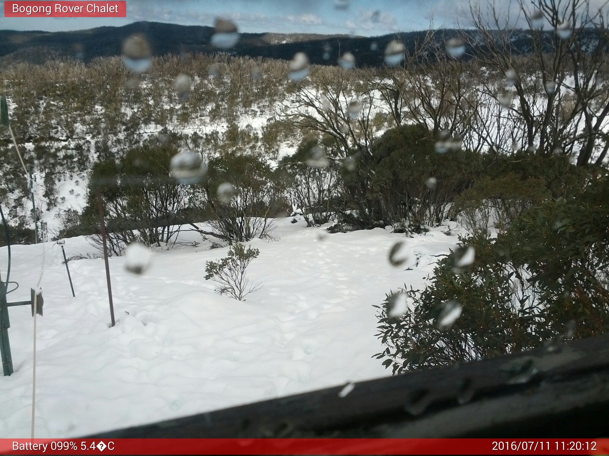 Bogong Web Cam 11:20am Monday 11th of July 2016