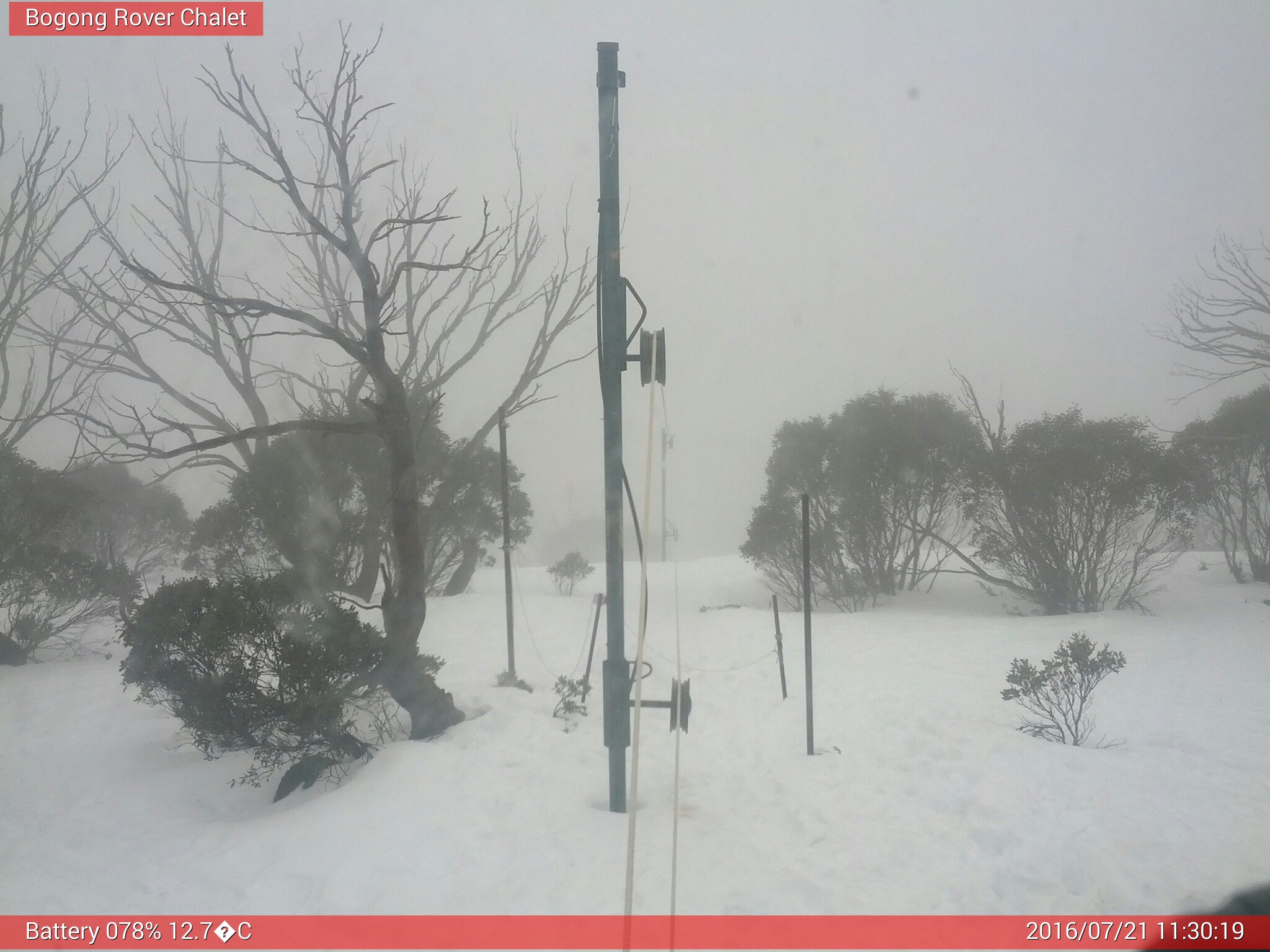 Bogong Web Cam 11:30am Thursday 21st of July 2016