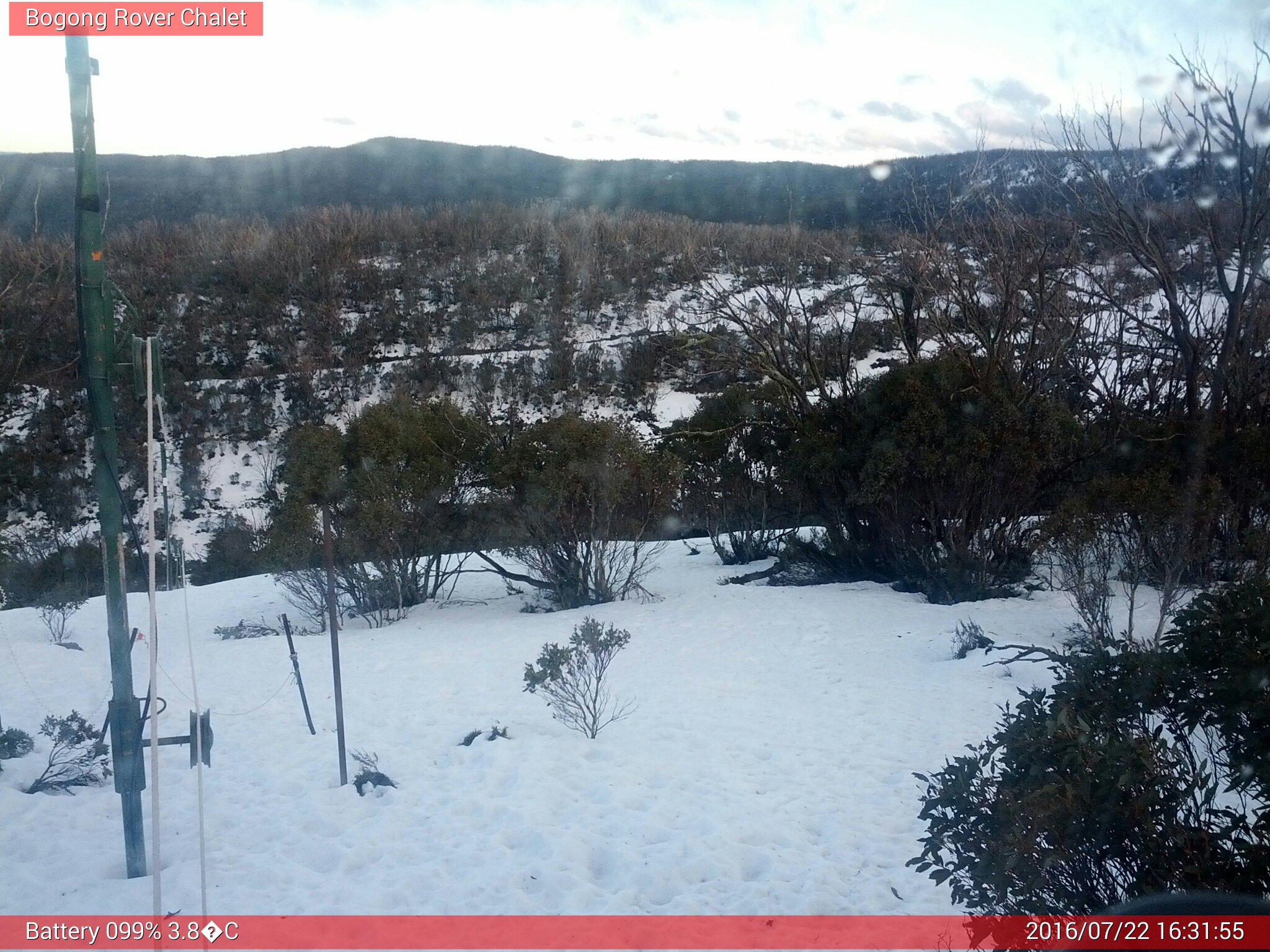 Bogong Web Cam 4:31pm Friday 22nd of July 2016