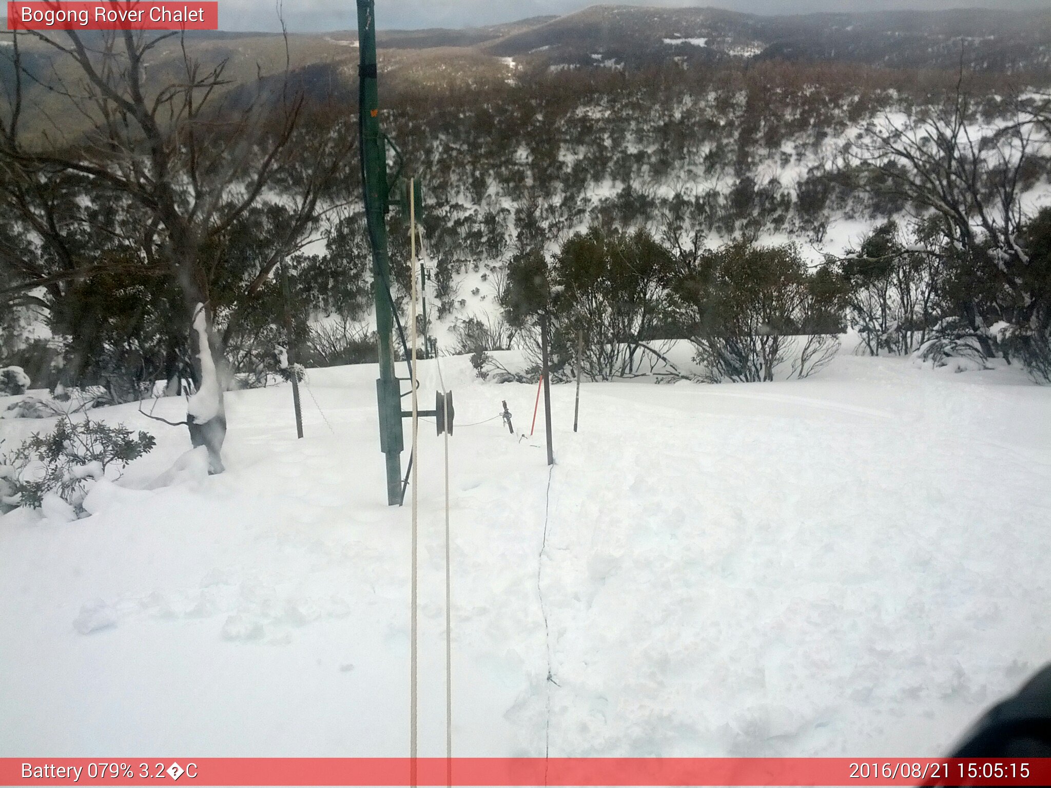 Bogong Web Cam 3:05pm Sunday 21st of August 2016