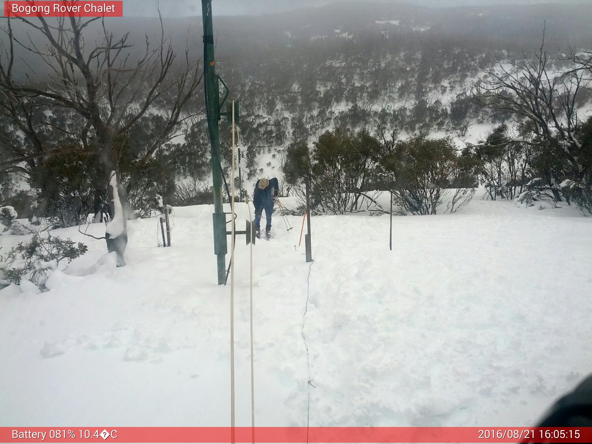 Bogong Web Cam 4:05pm Sunday 21st of August 2016