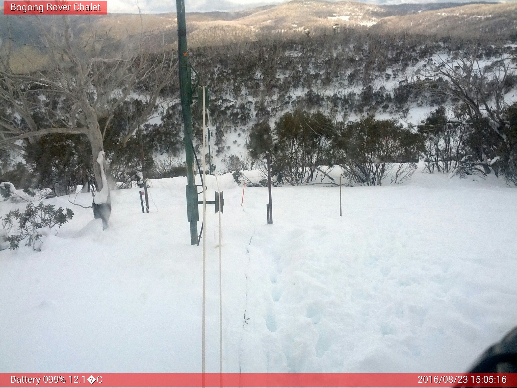 Bogong Web Cam 3:05pm Tuesday 23rd of August 2016