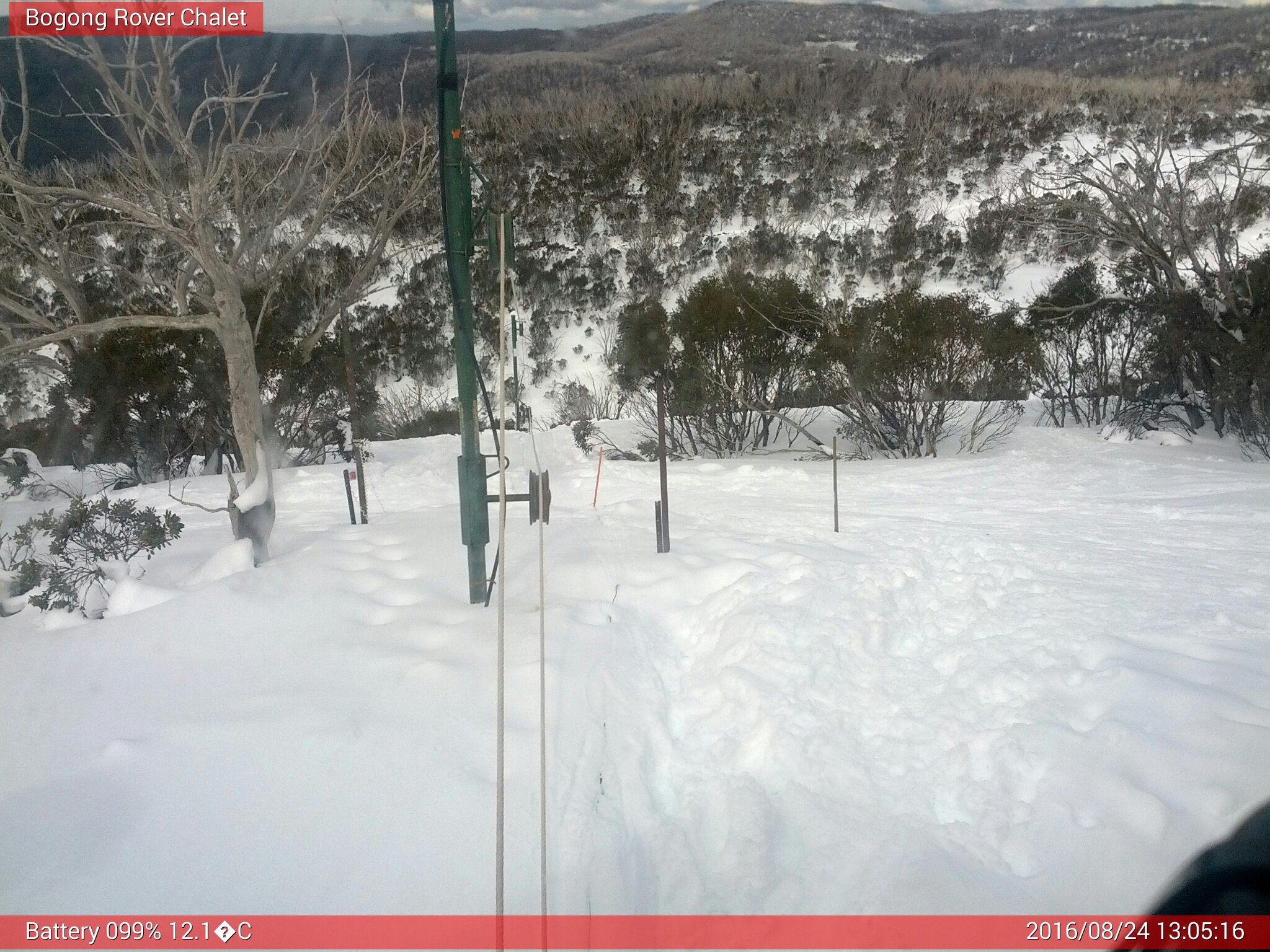 Bogong Web Cam 1:05pm Wednesday 24th of August 2016