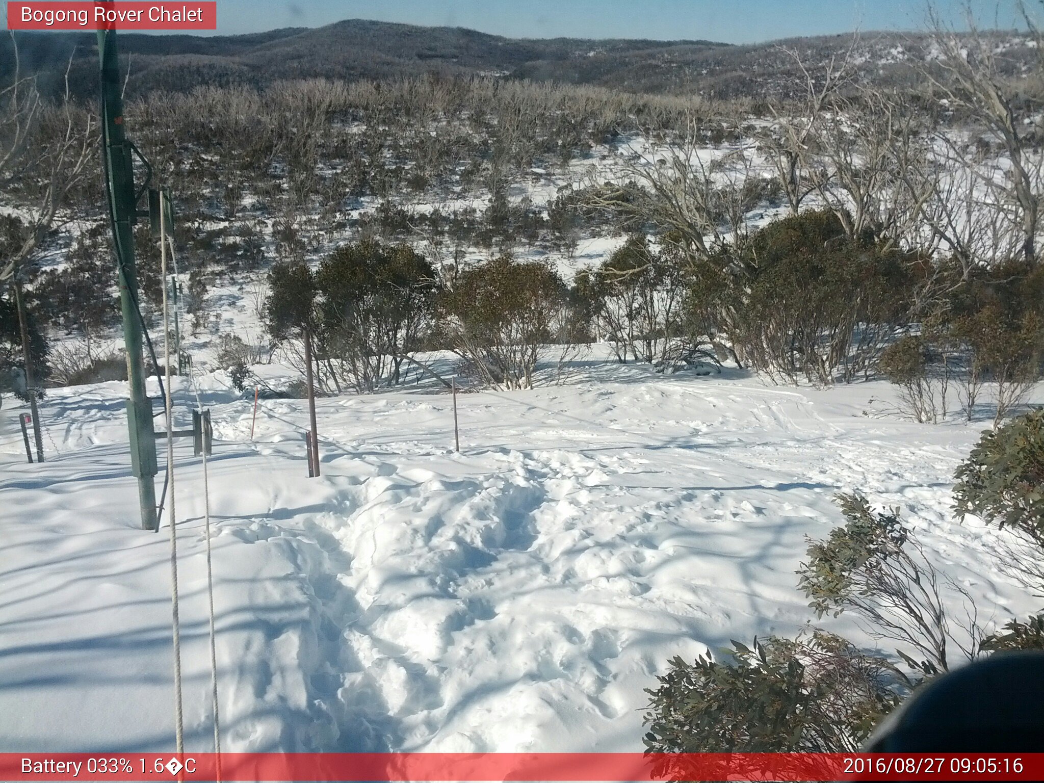 Bogong Web Cam 9:05am Saturday 27th of August 2016