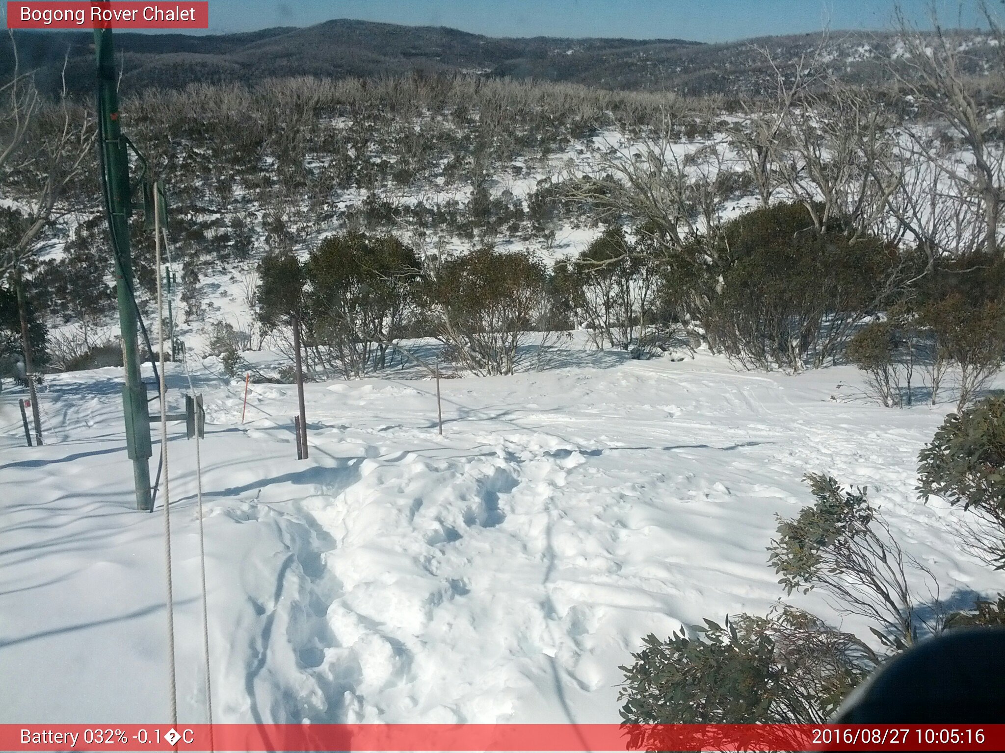 Bogong Web Cam 10:05am Saturday 27th of August 2016